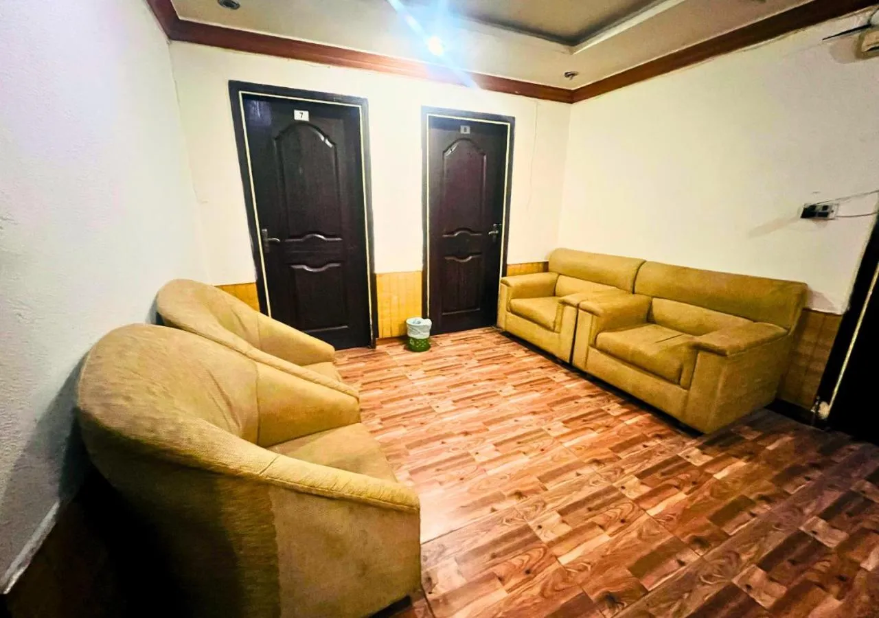 Lobby or reception in New Islamabad Hotel