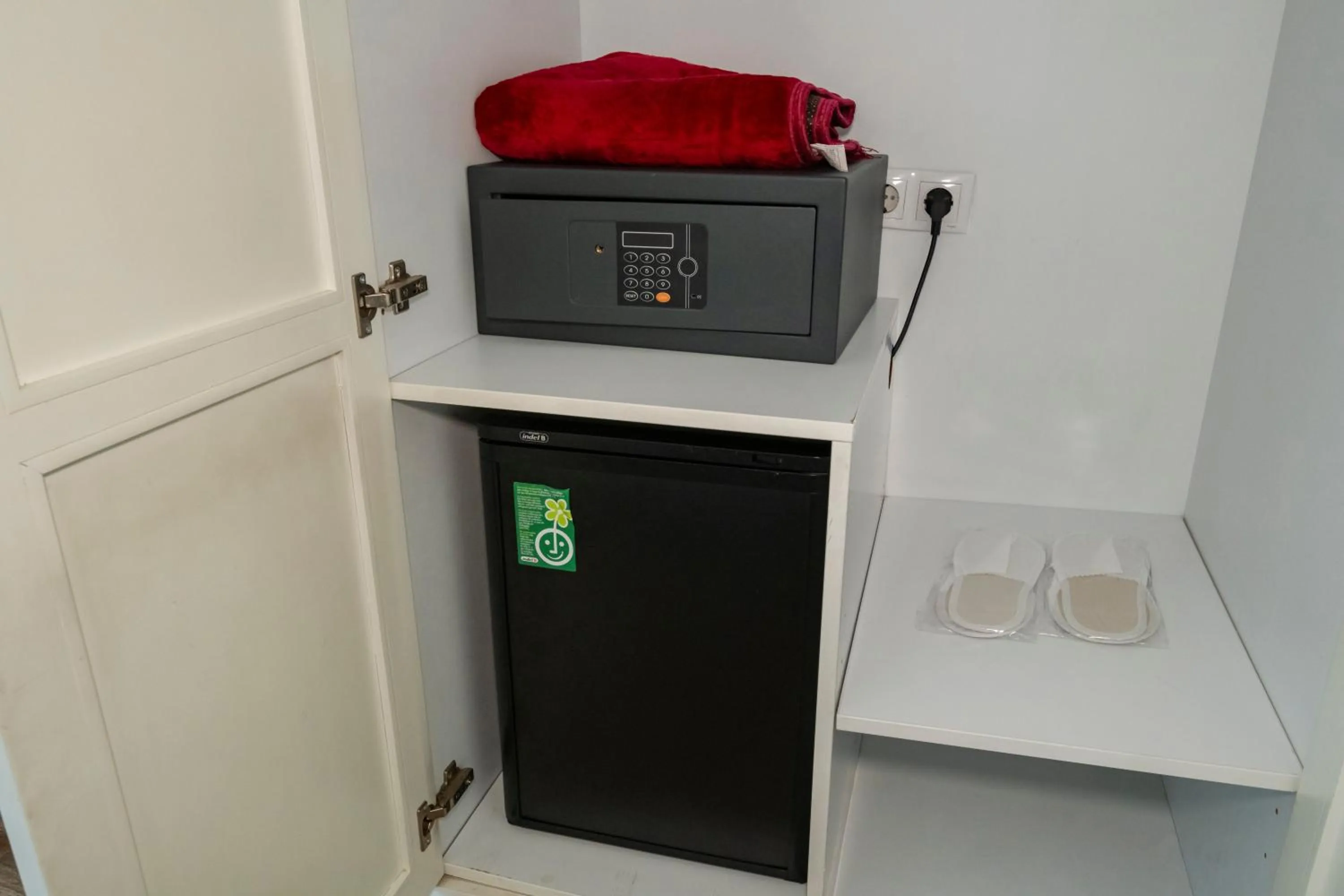 minibar in Ten Rooms Istanbul Hotel