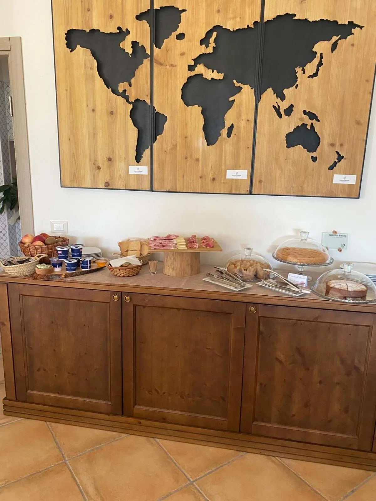 Restaurant/places to eat in Feudo Del Biviere