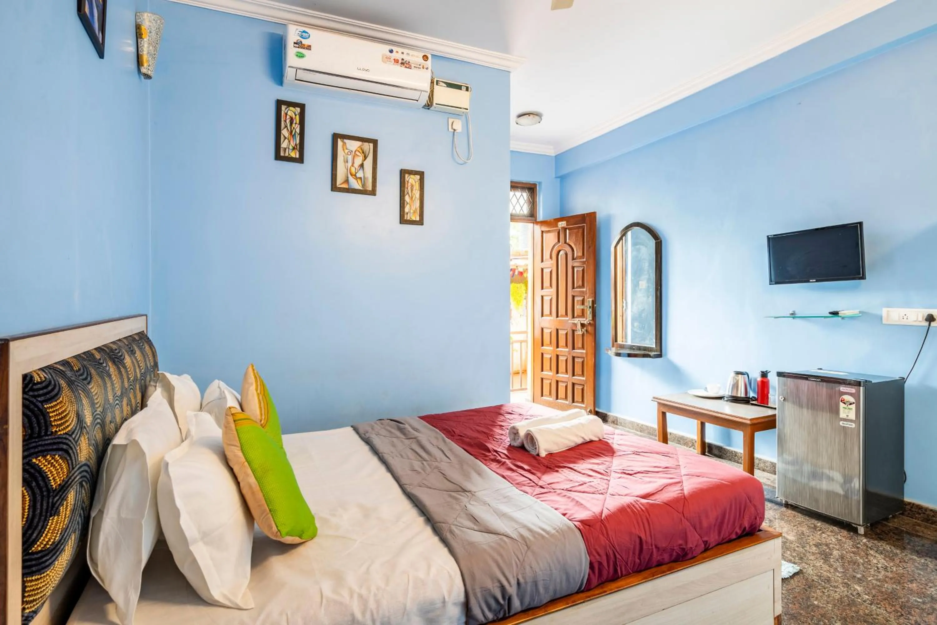 Coffee/tea facilities, Bed in Last Minute Trip Hostel Morjim-By The Sea