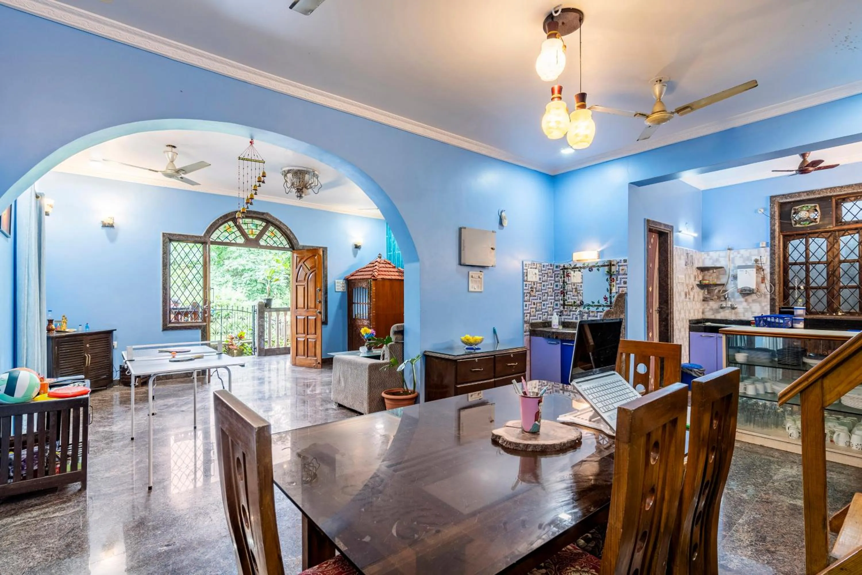 Kitchen or kitchenette in Last Minute Trip Hostel Morjim-By The Sea