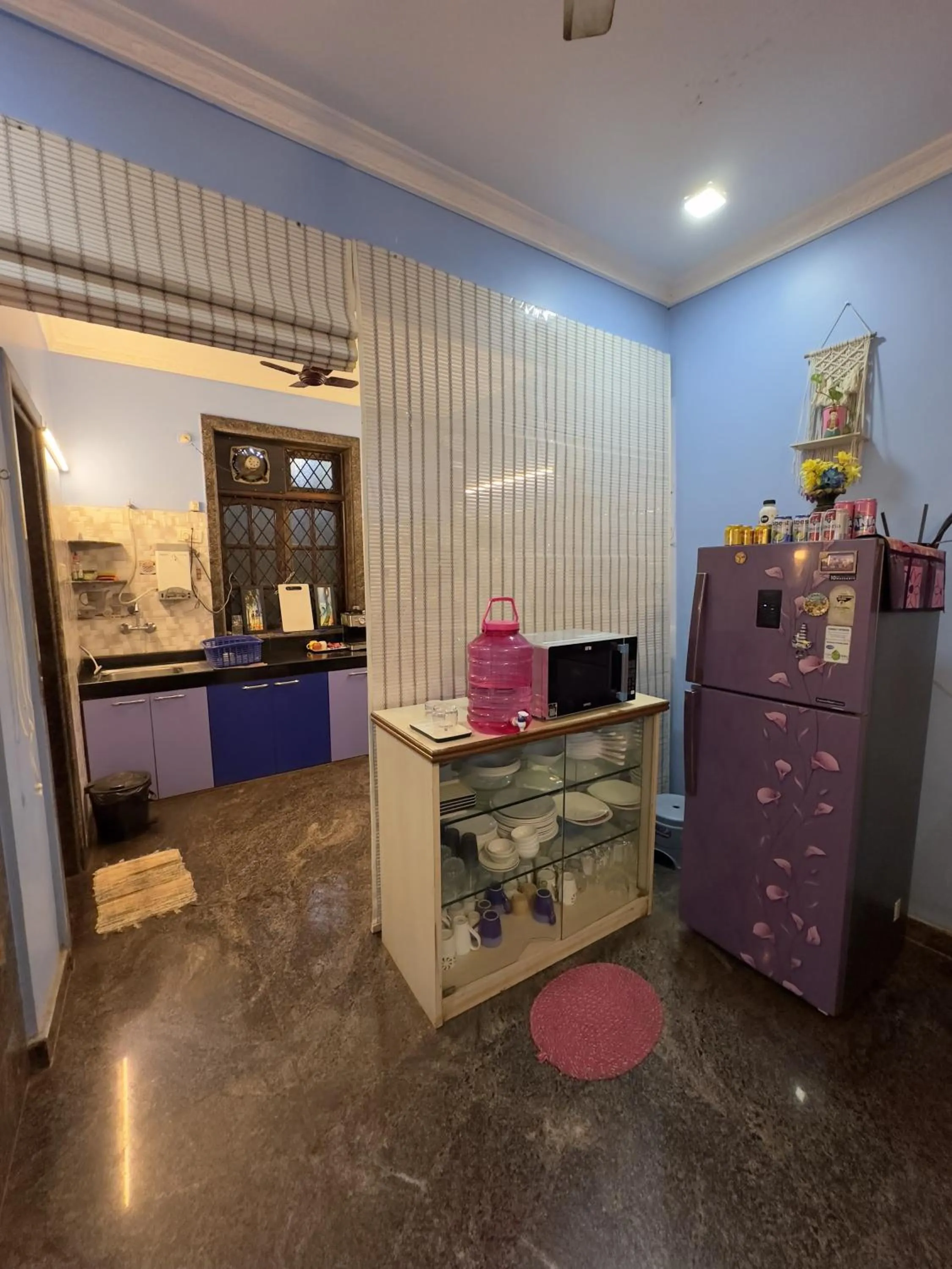 Kitchen or kitchenette in Last Minute Trip Hostel Morjim-By The Sea