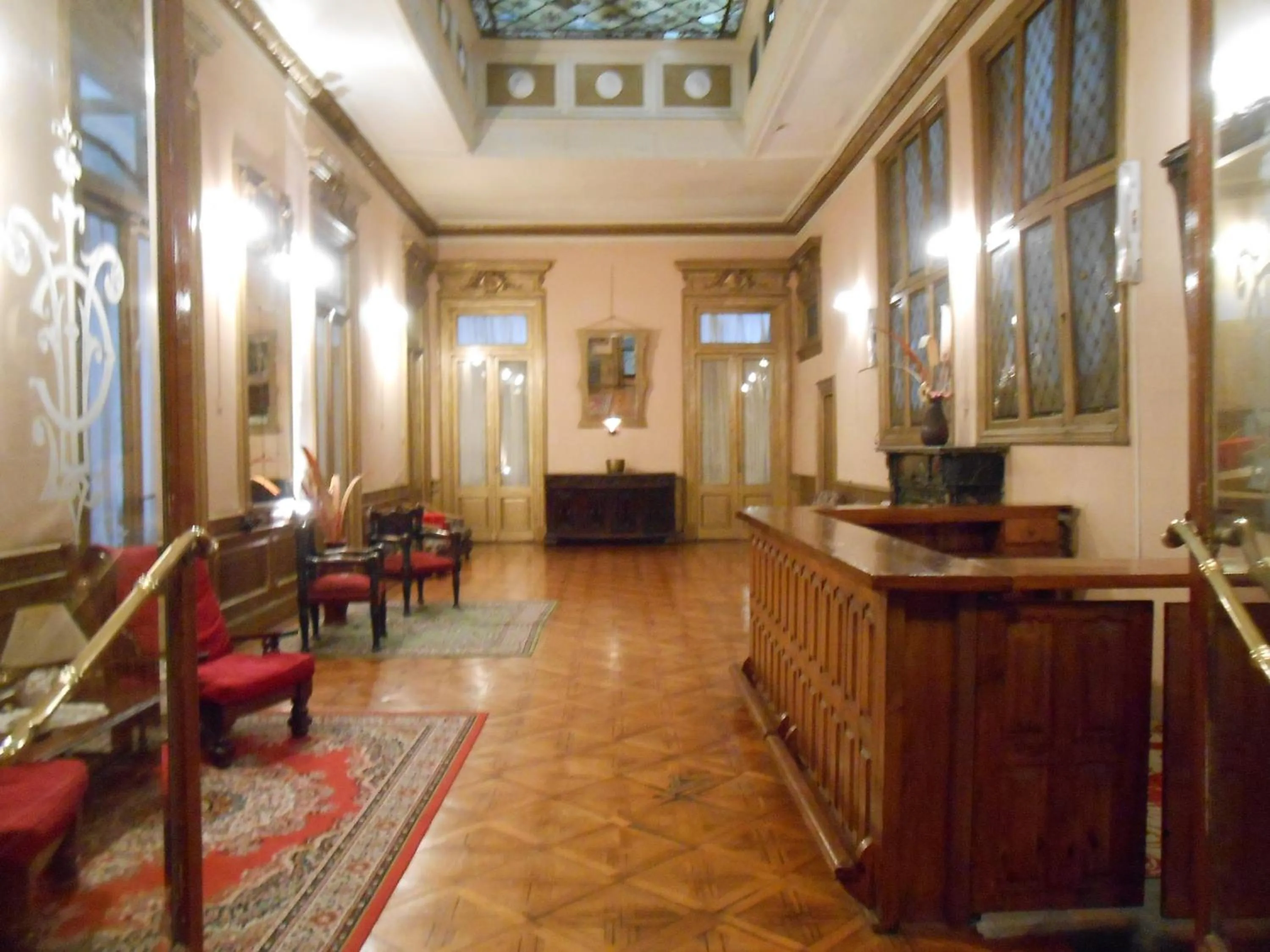 Lobby or reception in Hotel Reina