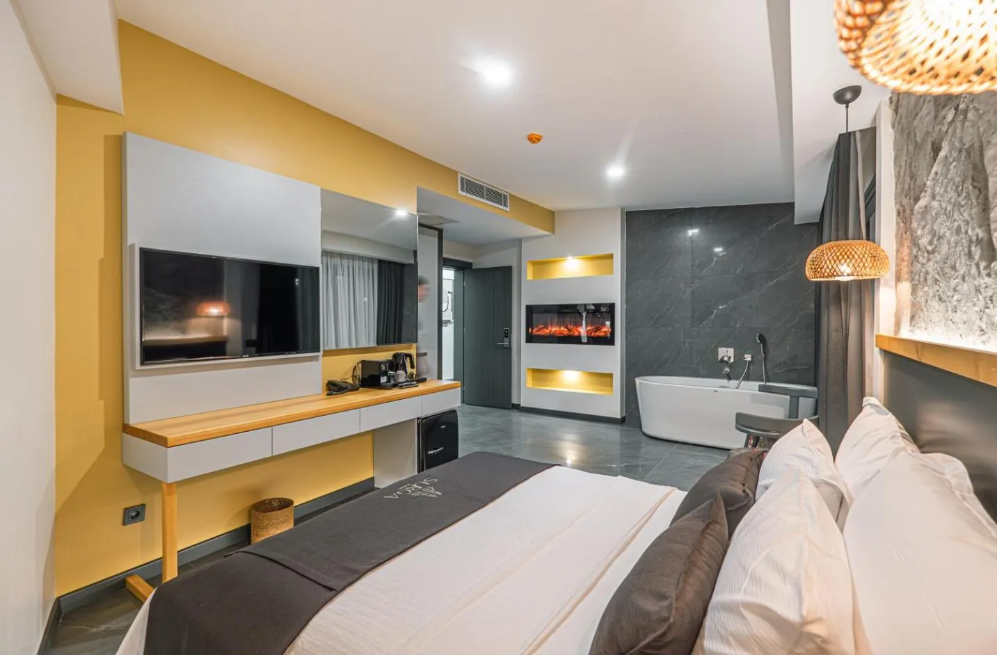 Bed in Surga Alaçatı