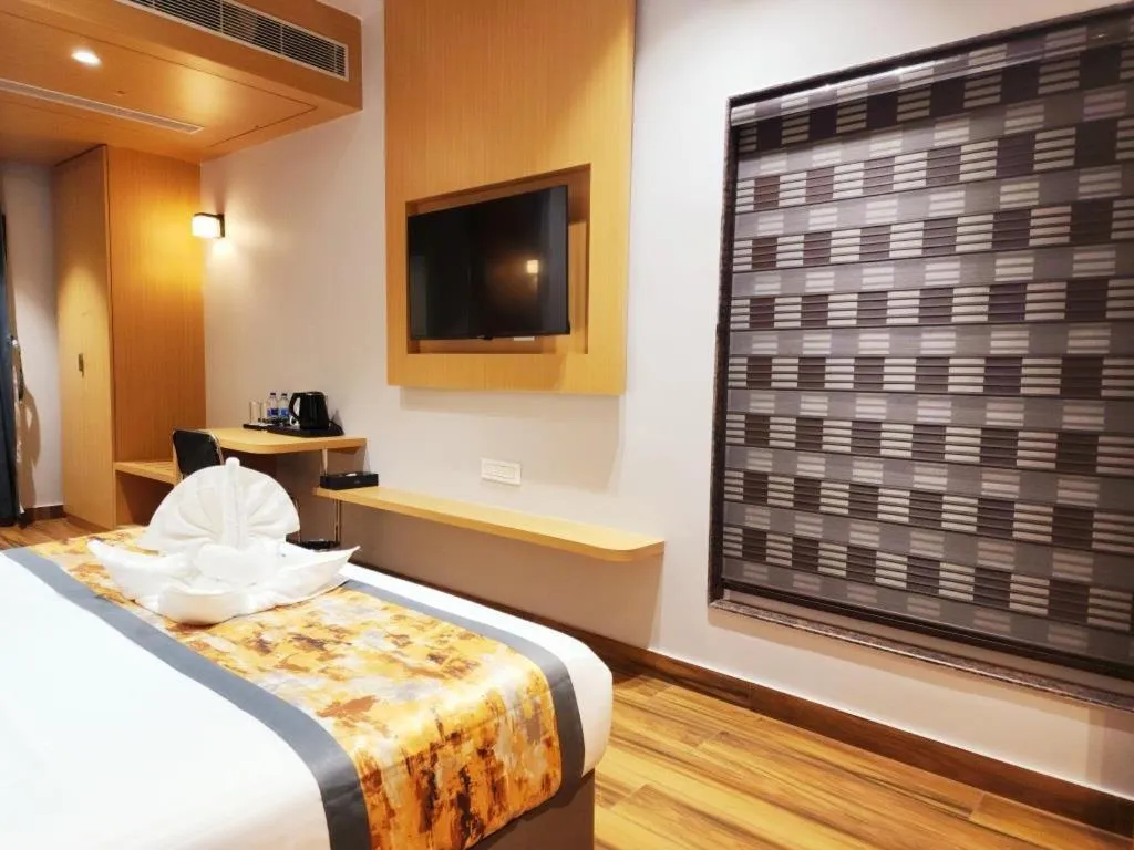 Bedroom, Bed in Grand Savera