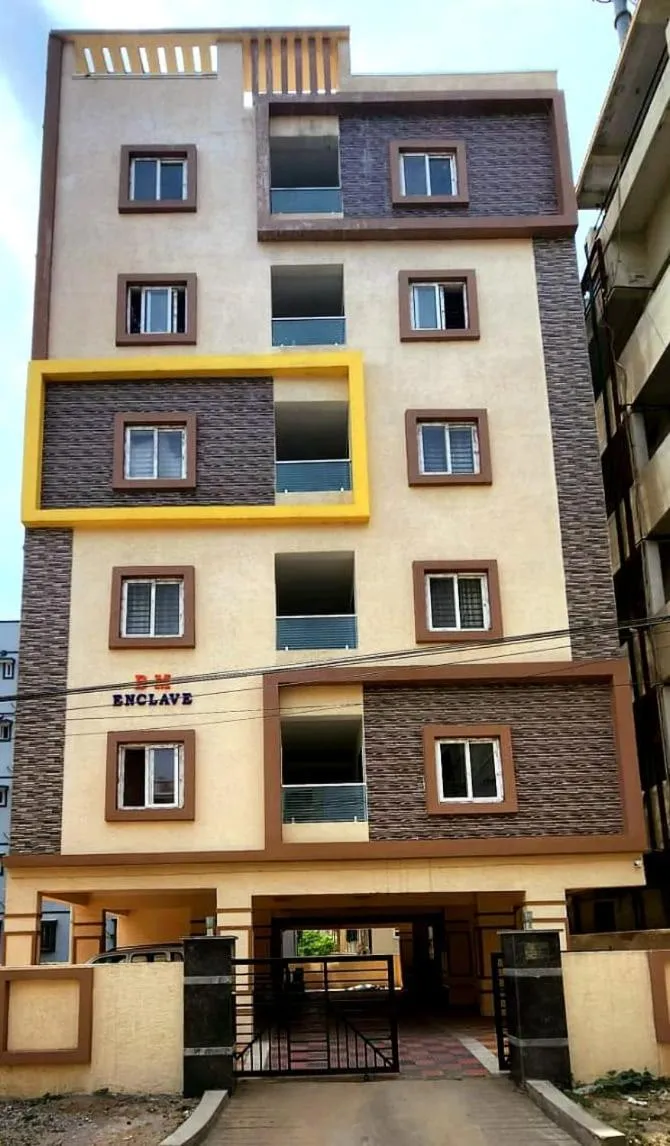 Property building in Hotel Viraaj Suites Miyapur
