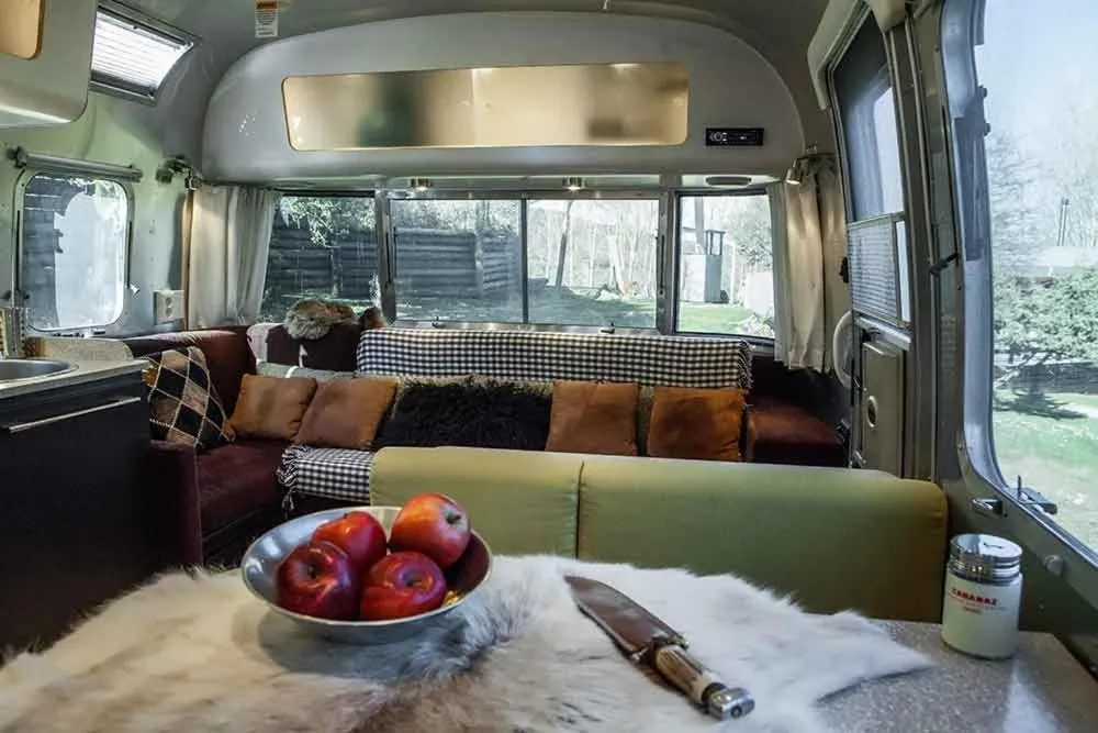 Dining area in Vasilikia Mountain Farm & Retreat