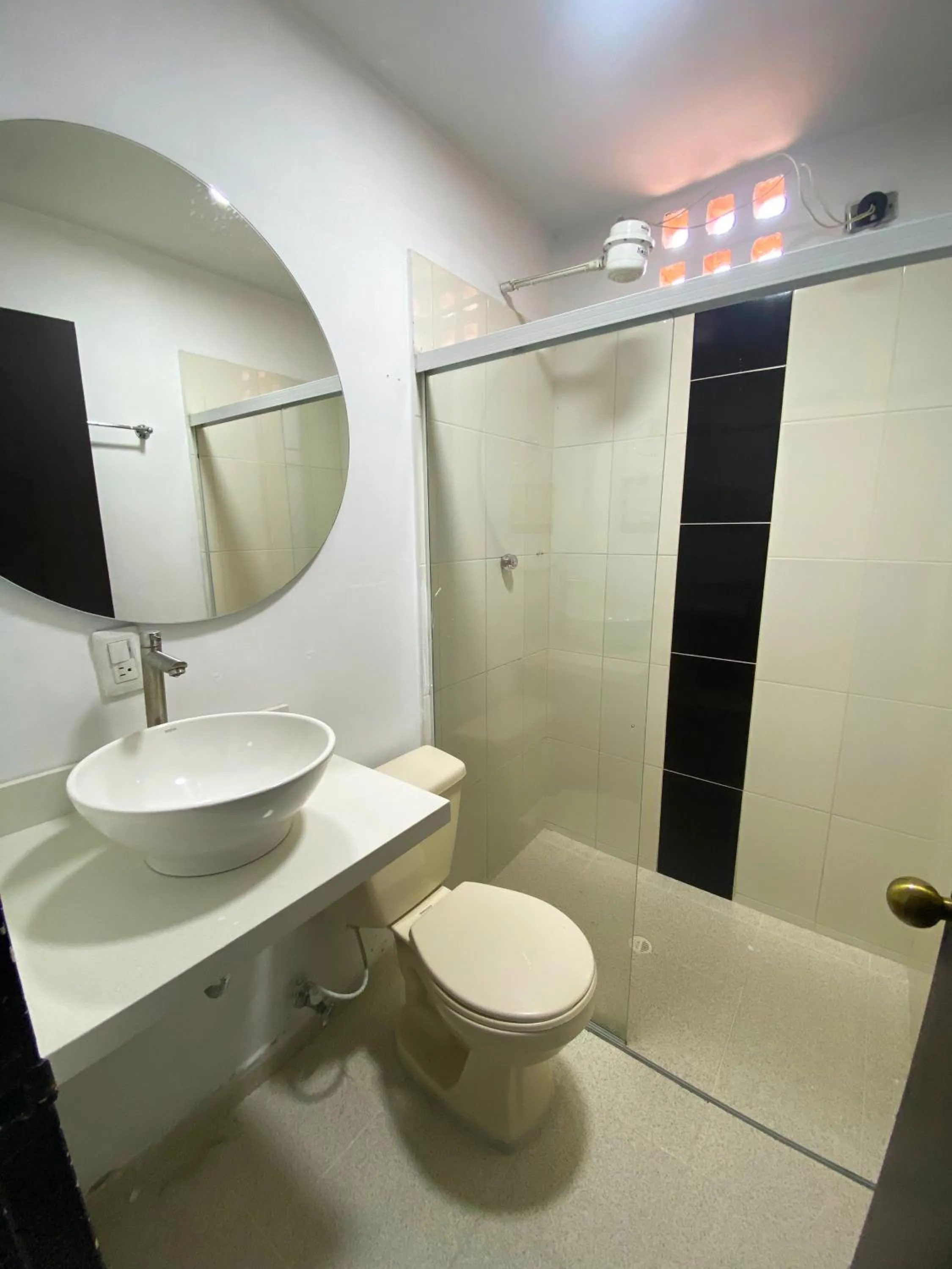 Bathroom in 33 Hotel Bulerias