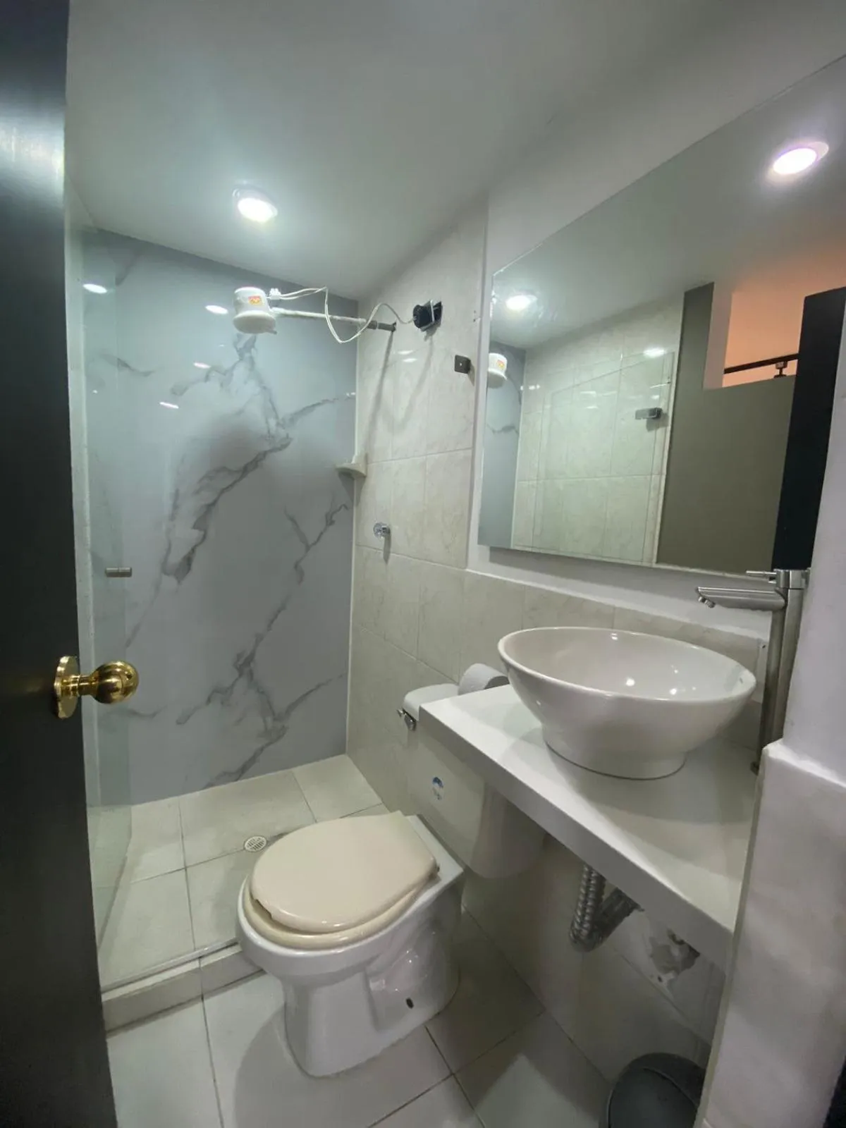 Bathroom in 33 Hotel Bulerias