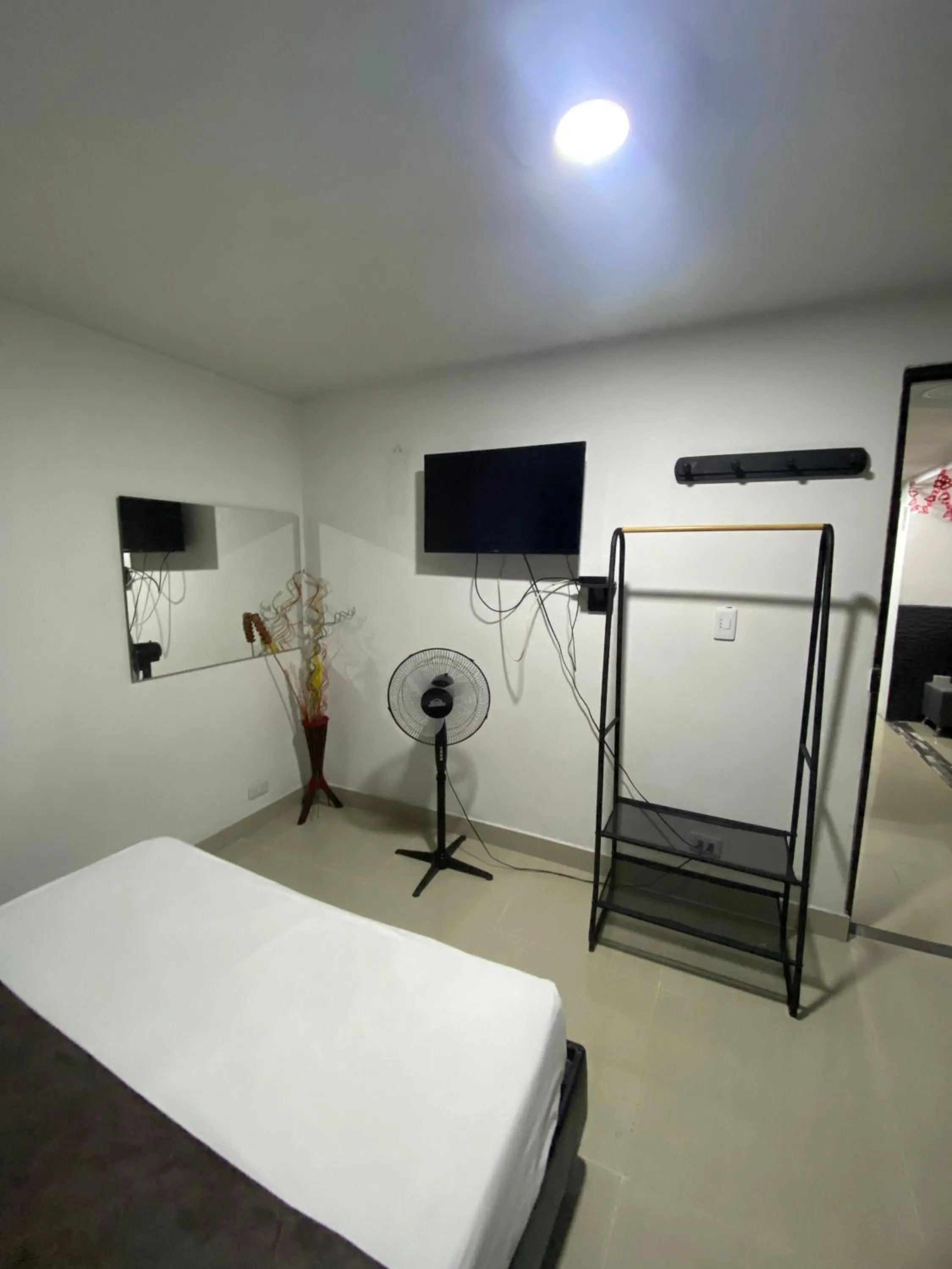 Photo of the whole room, Bed in 33 Hotel Bulerias