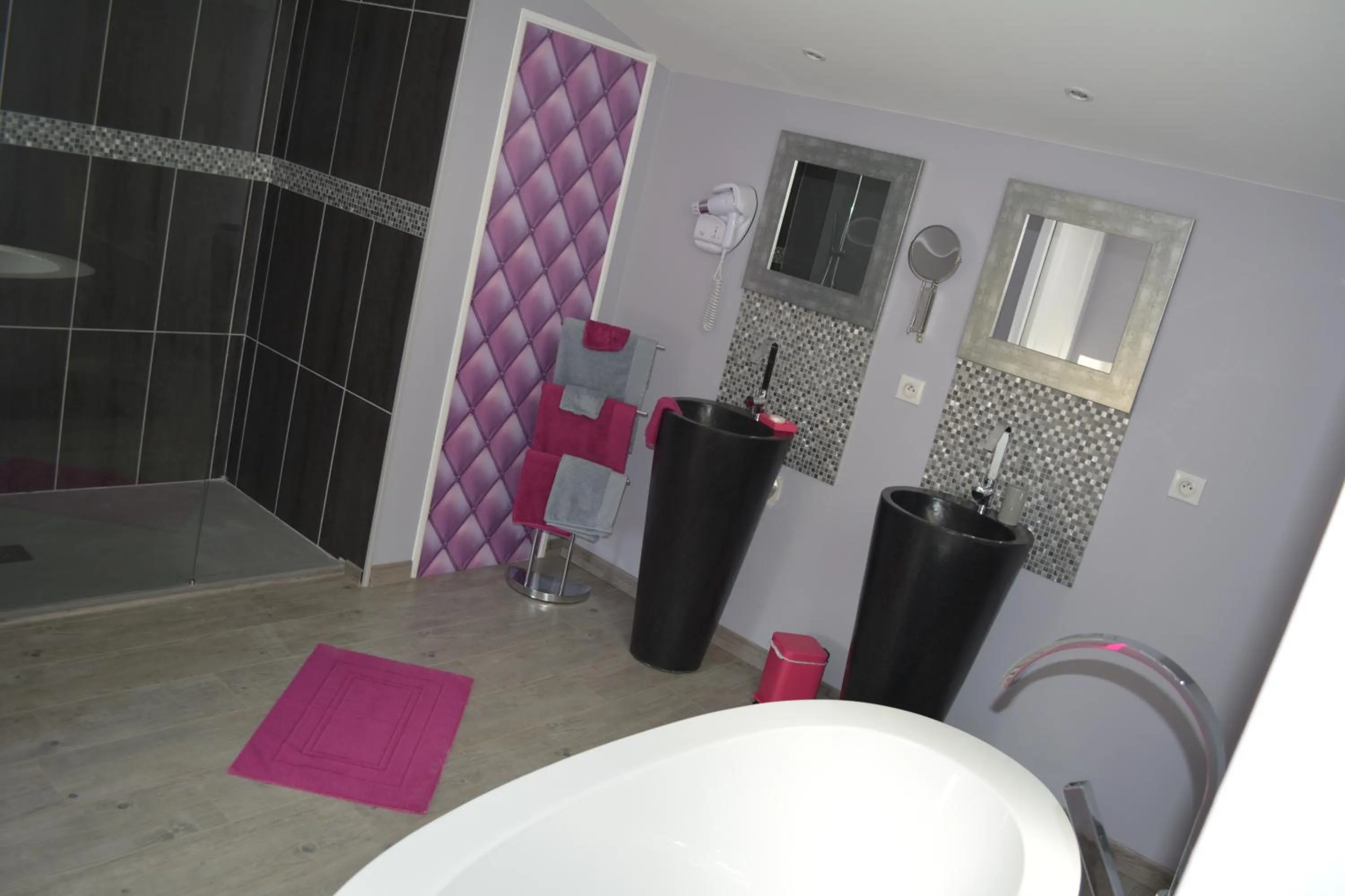 Bathroom in Aux 4 Cornes - Chambre d'hôtes