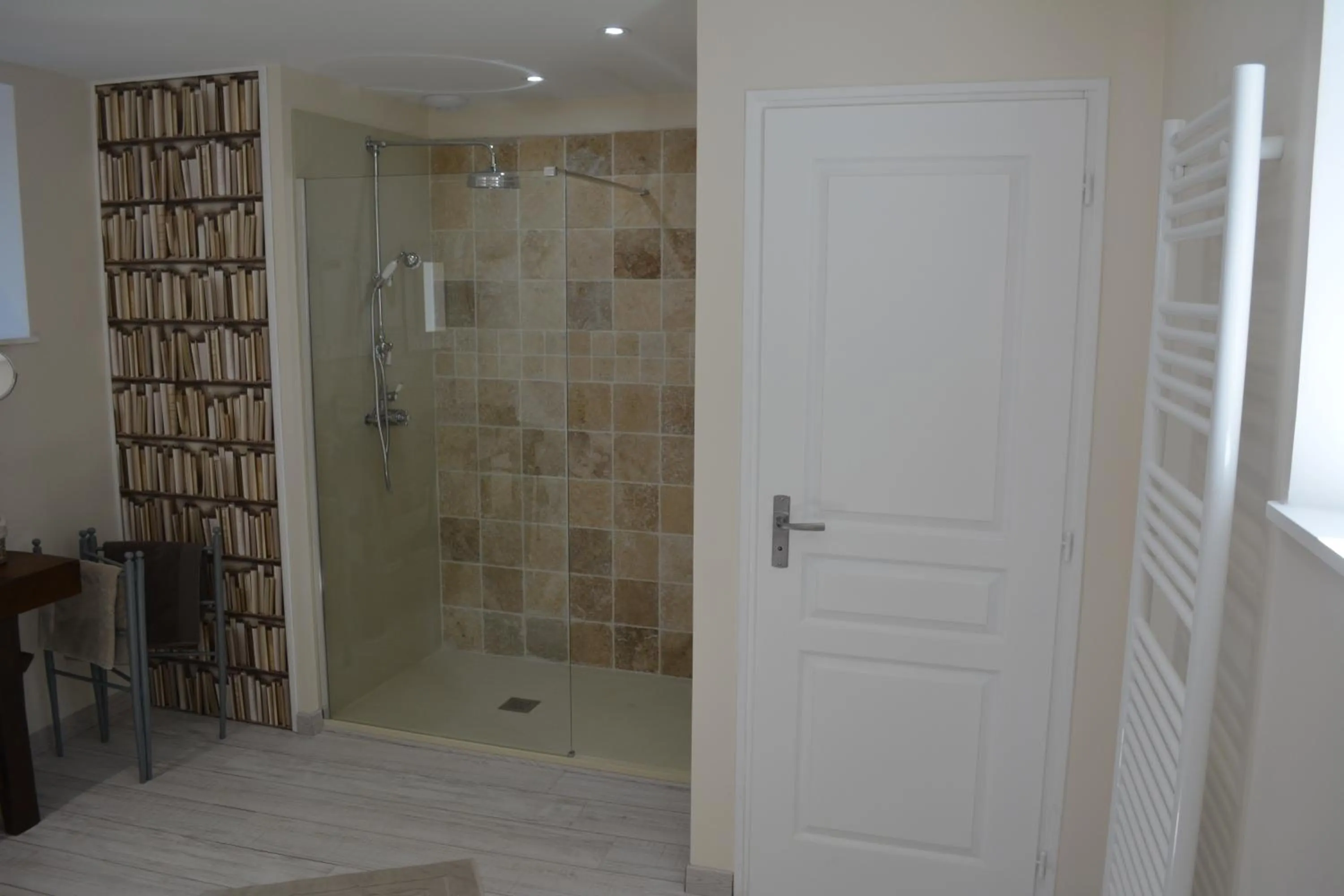 Bathroom in Aux 4 Cornes - Chambre d'hôtes