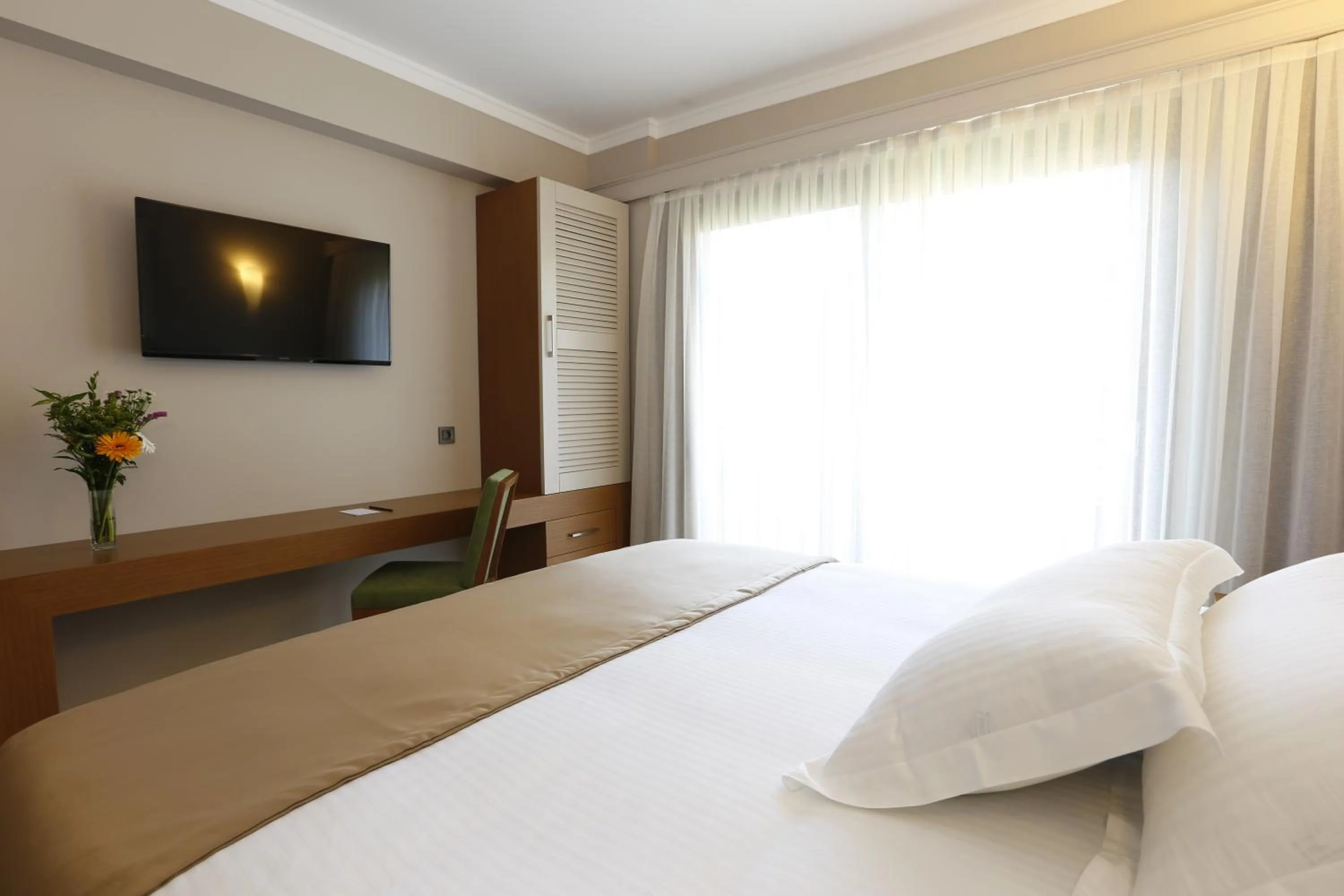 TV and multimedia, Bed in Renka Hotel & Spa