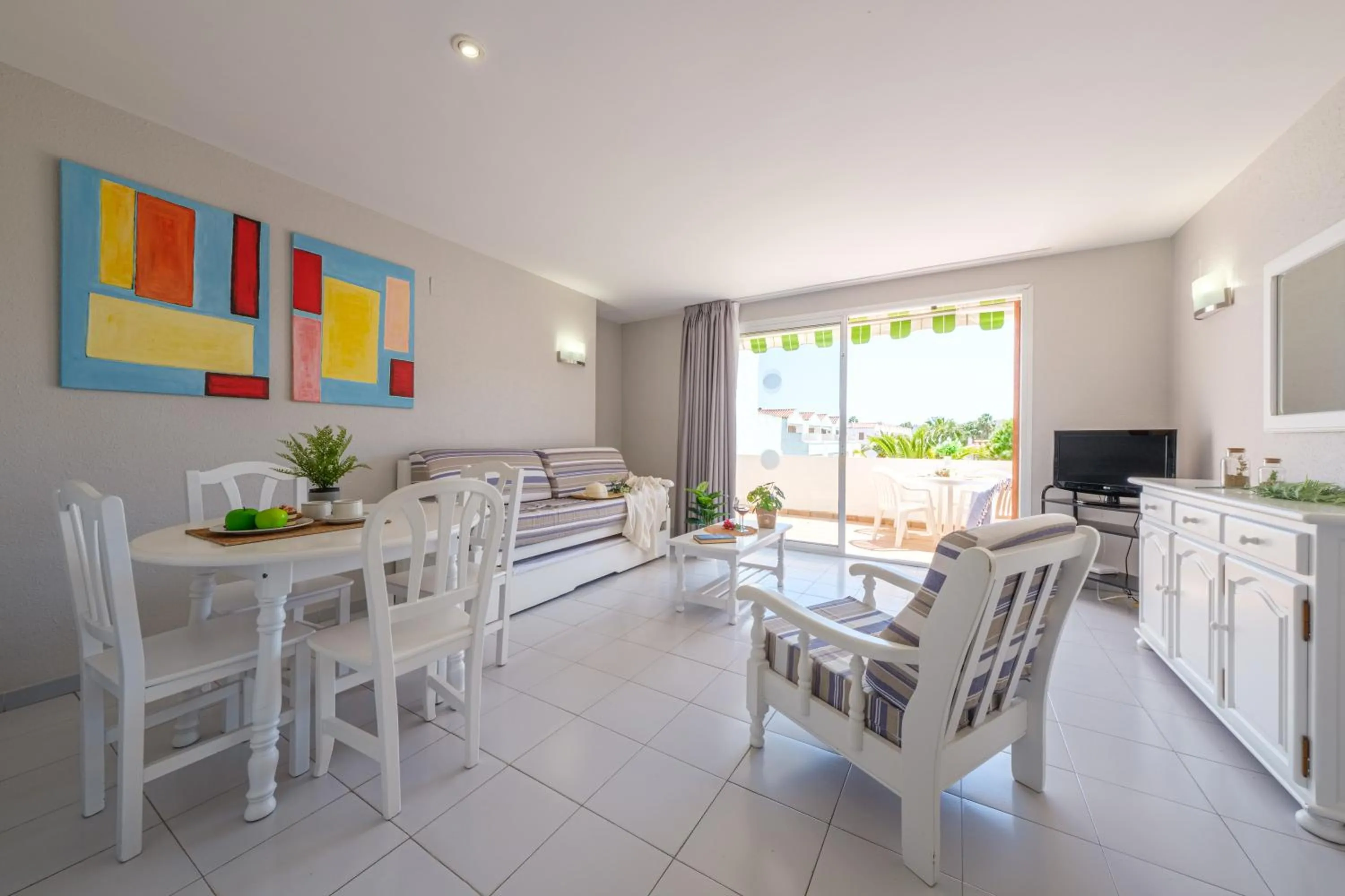 Dining area in Apartamentos Estival Park