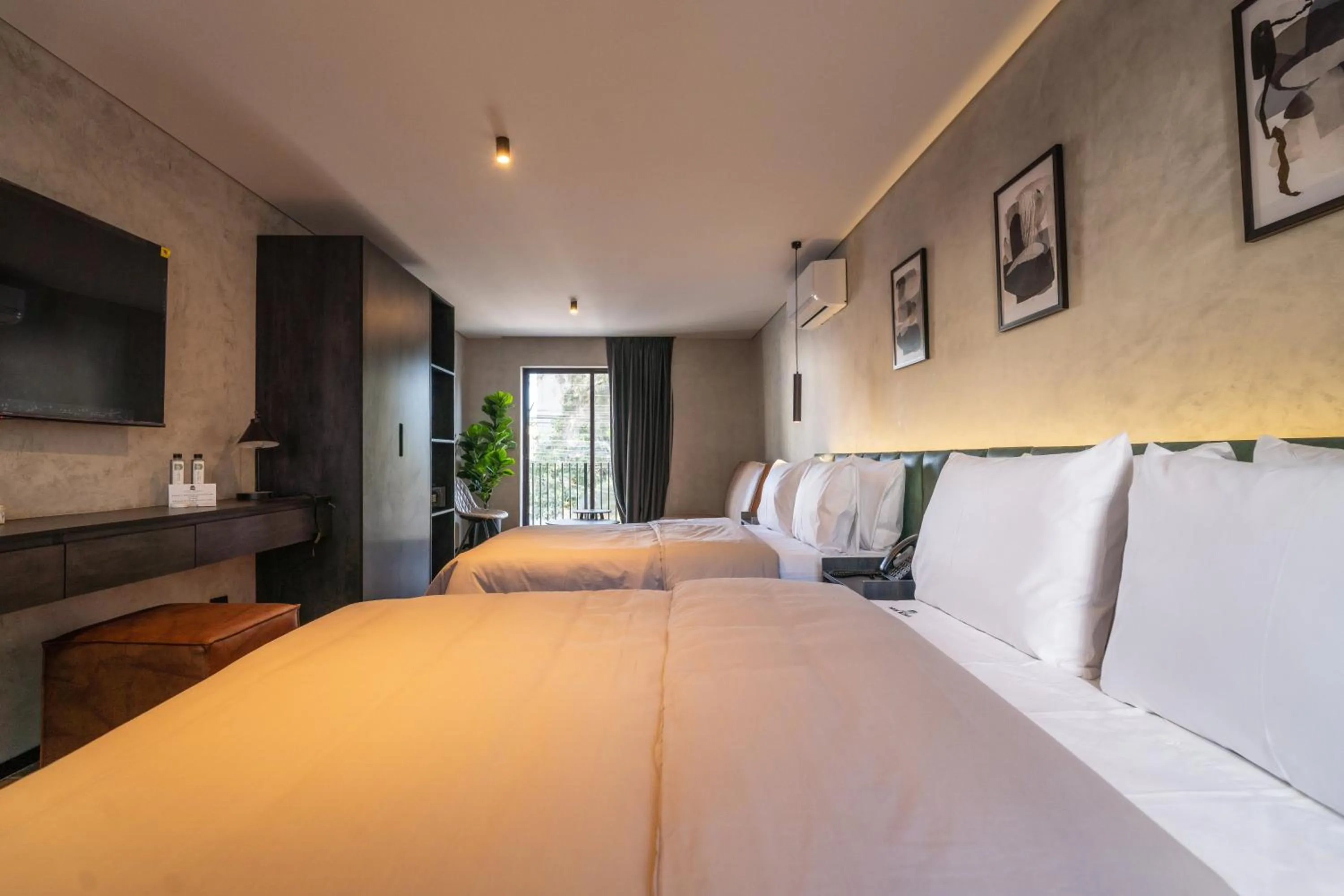 Bed in Hotel Alcala Expo