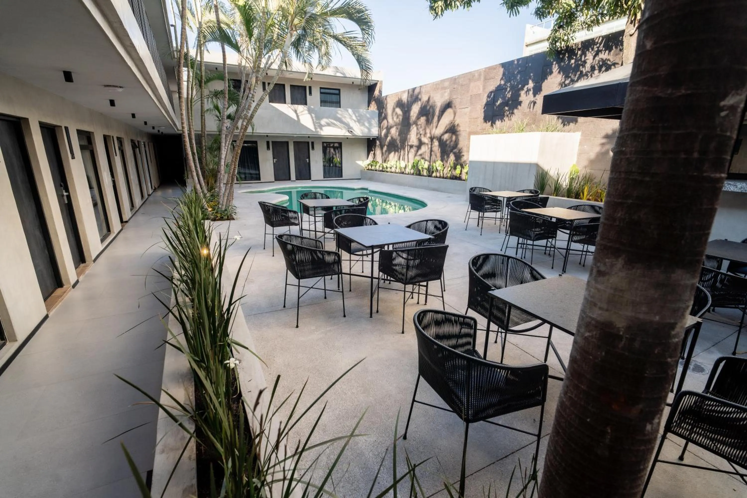 Restaurant/places to eat in Hotel Alcala Expo