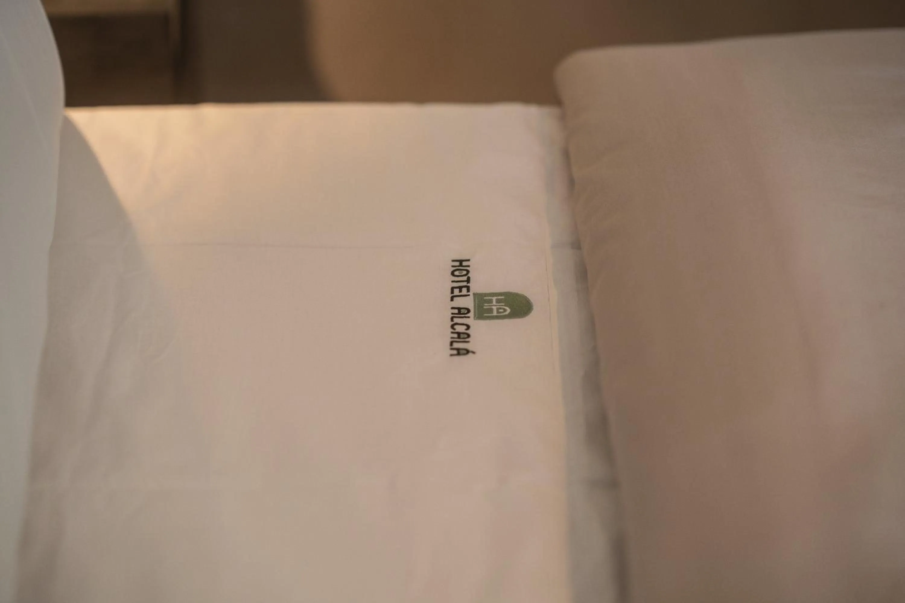 Logo/Certificate/Sign, Bed in Hotel Alcala Expo