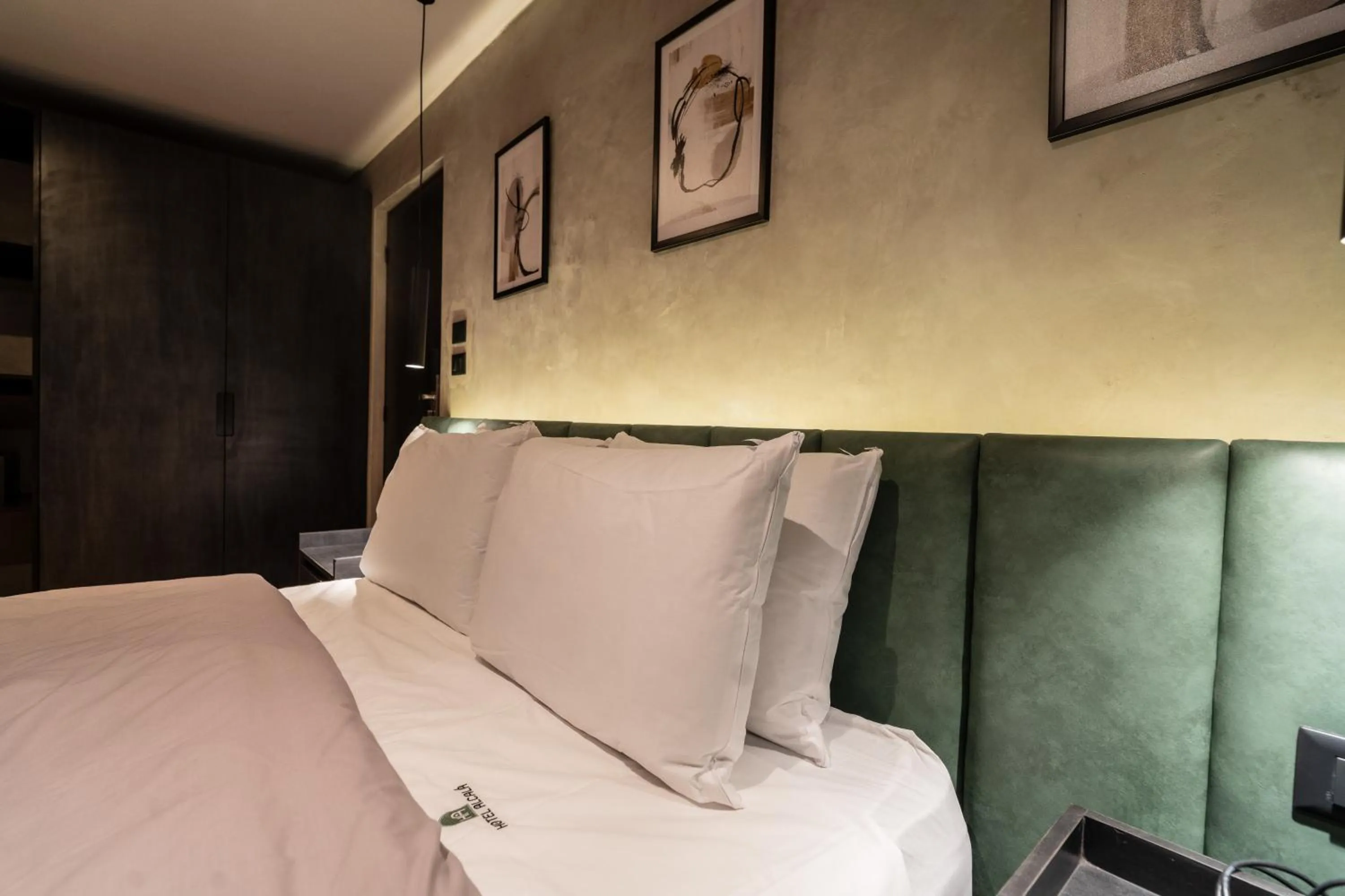 Bed in Hotel Alcala Expo