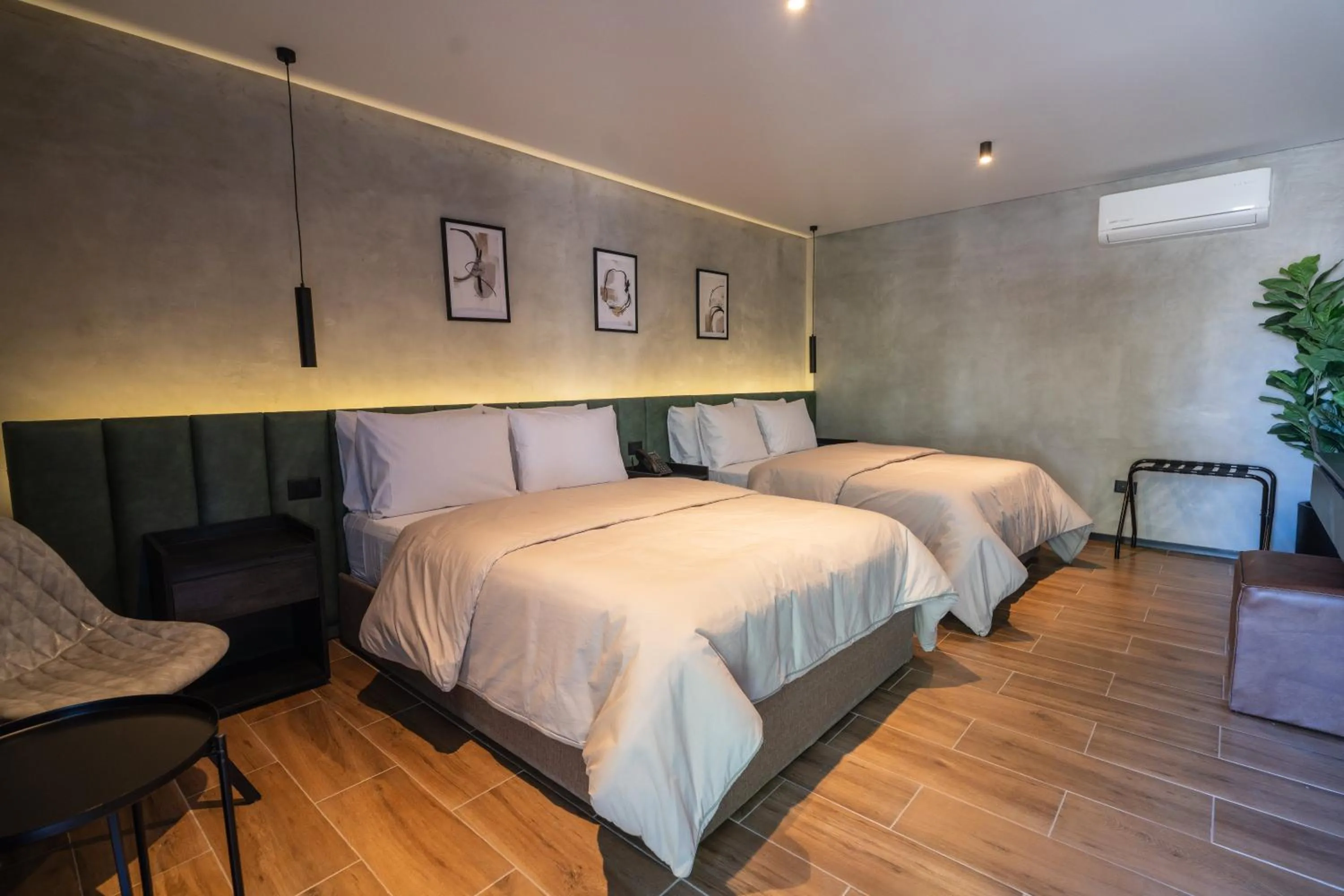 Bed in Hotel Alcala Expo