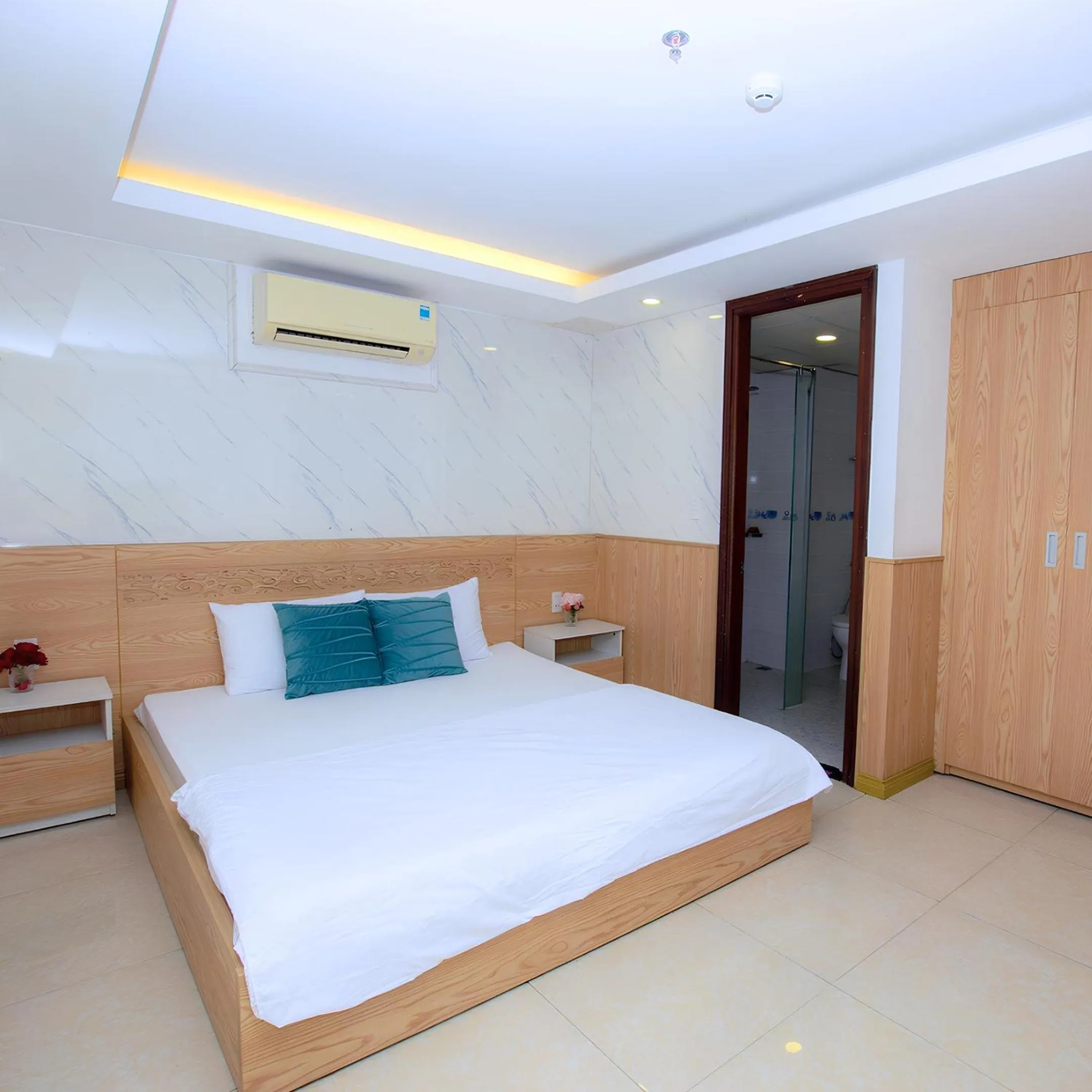 Photo of the whole room, Bed in Nang Vang Hotel Nha Trang