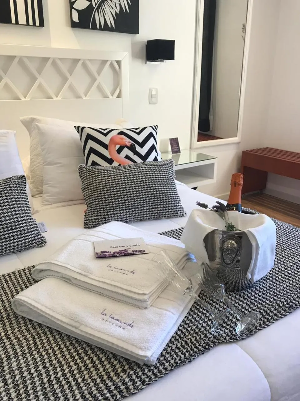 Photo of the whole room in Pousada La Lavande