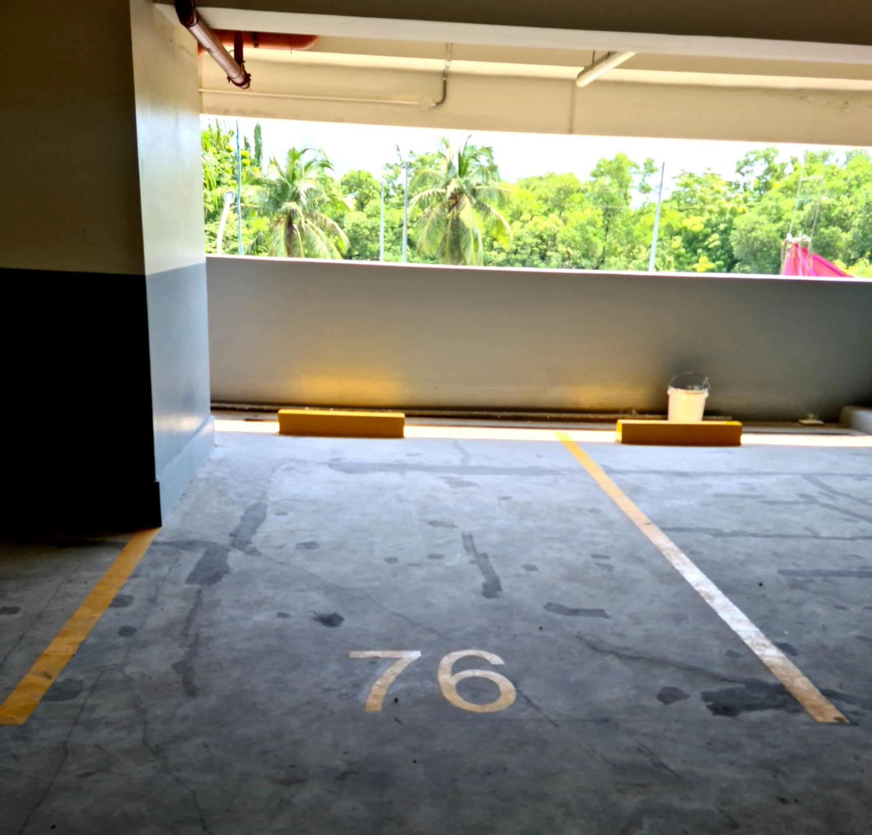 Parking in Cozy Penthouse 2BR Suite w Balcony - Amazing Manila Bay View and City Skyline near MOA