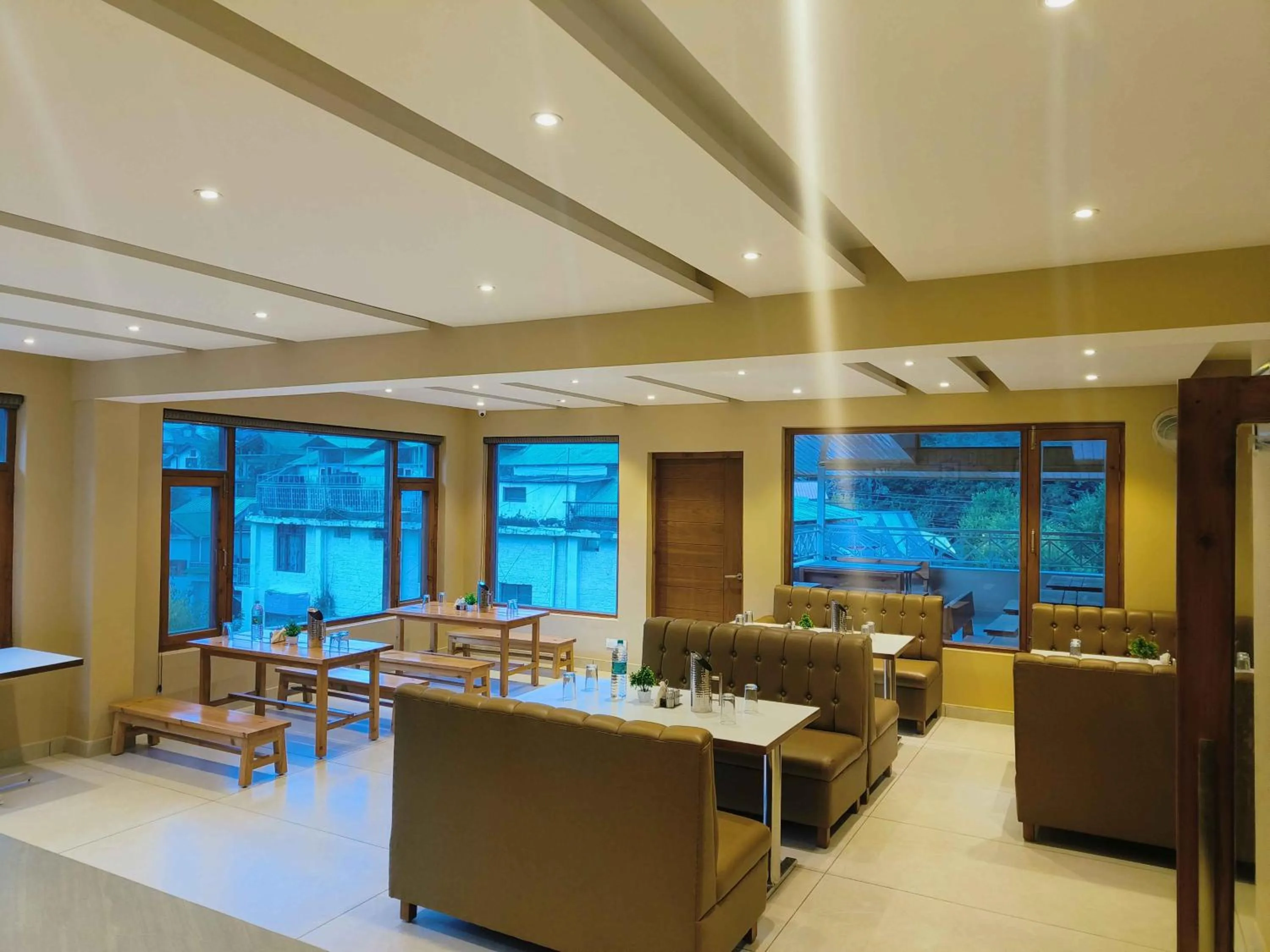 Restaurant/places to eat in Sa-Ba Manali Inn, Mall Road