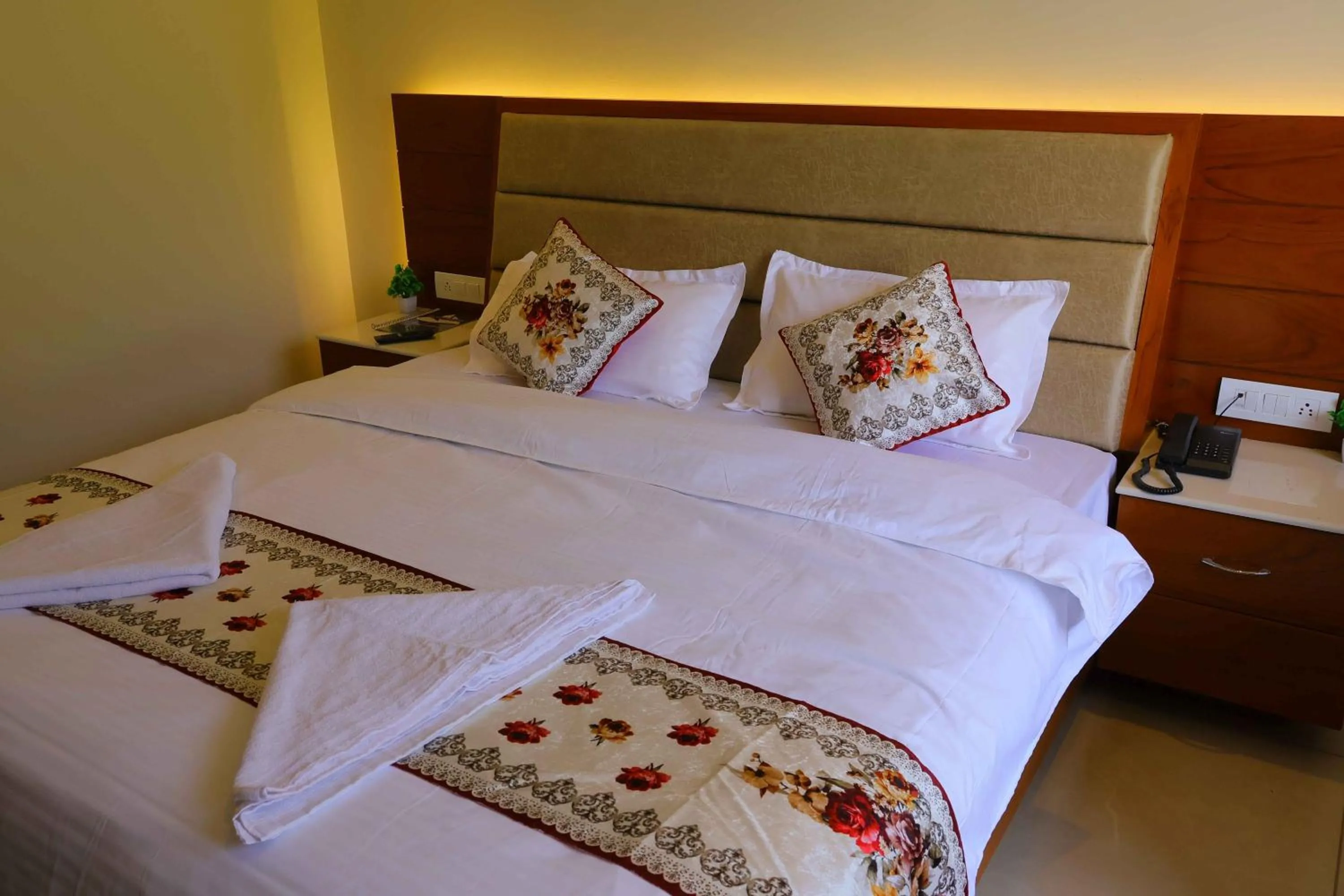 Bed in Sa-Ba Manali Inn, Mall Road