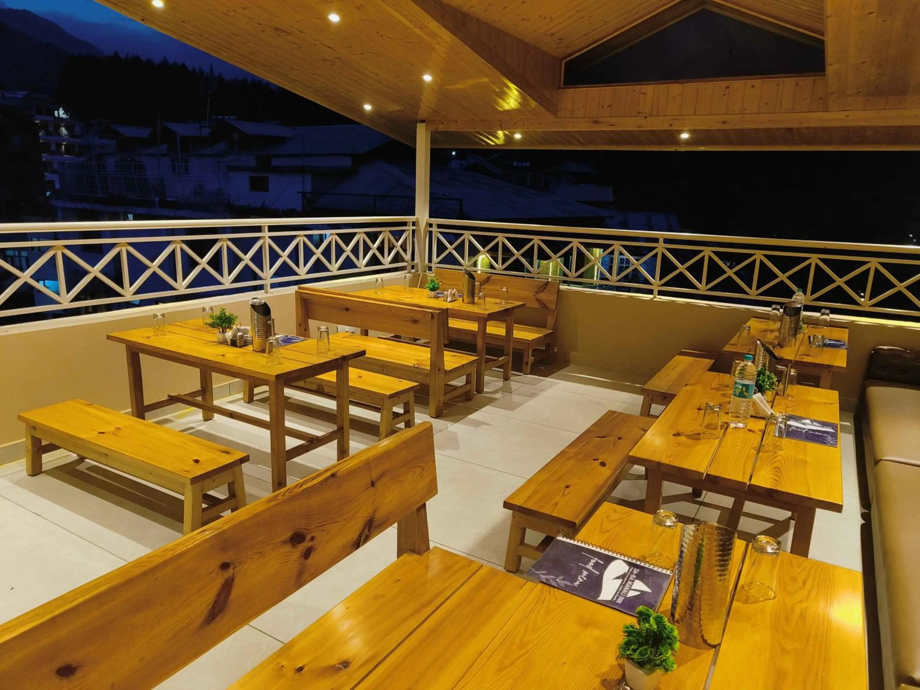 Restaurant/places to eat in Sa-Ba Manali Inn, Mall Road