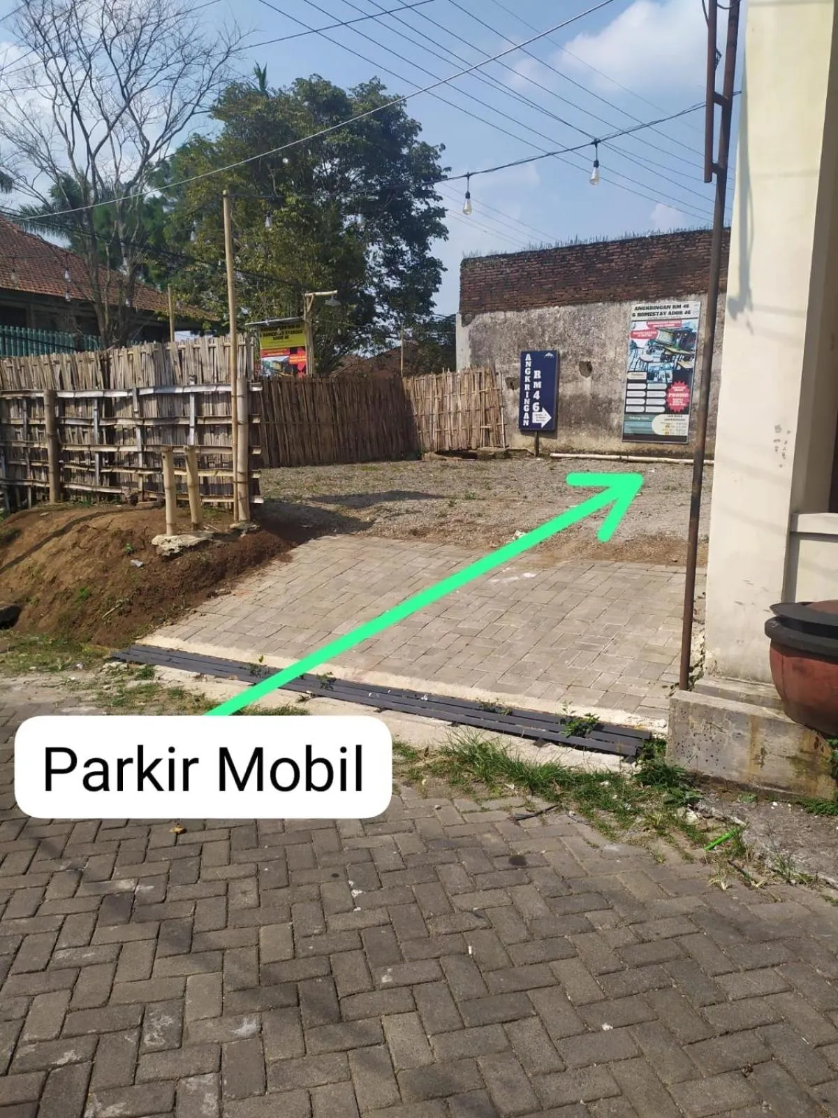 Parking in Ador 46 Homestay Syariah & Kost