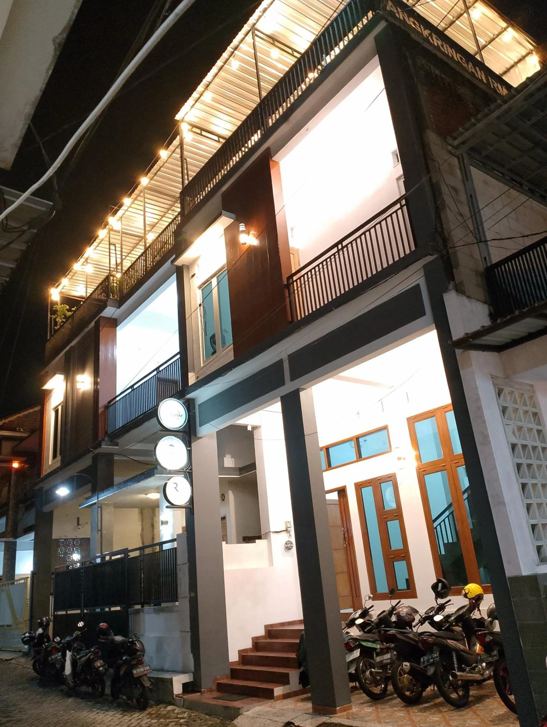 Property building in Ador 46 Homestay Syariah & Kost