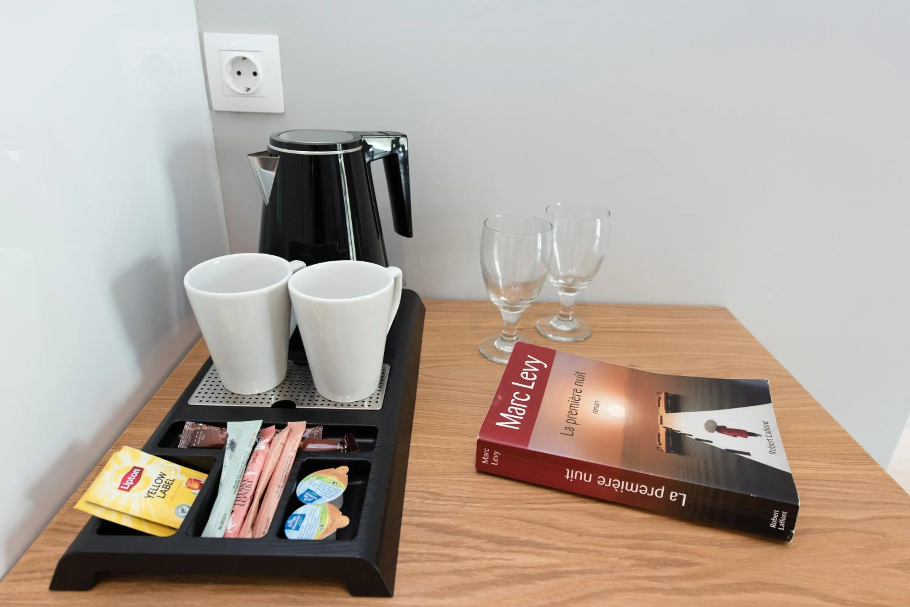 Coffee/tea facilities in Melina Bay Boutique Hotel
