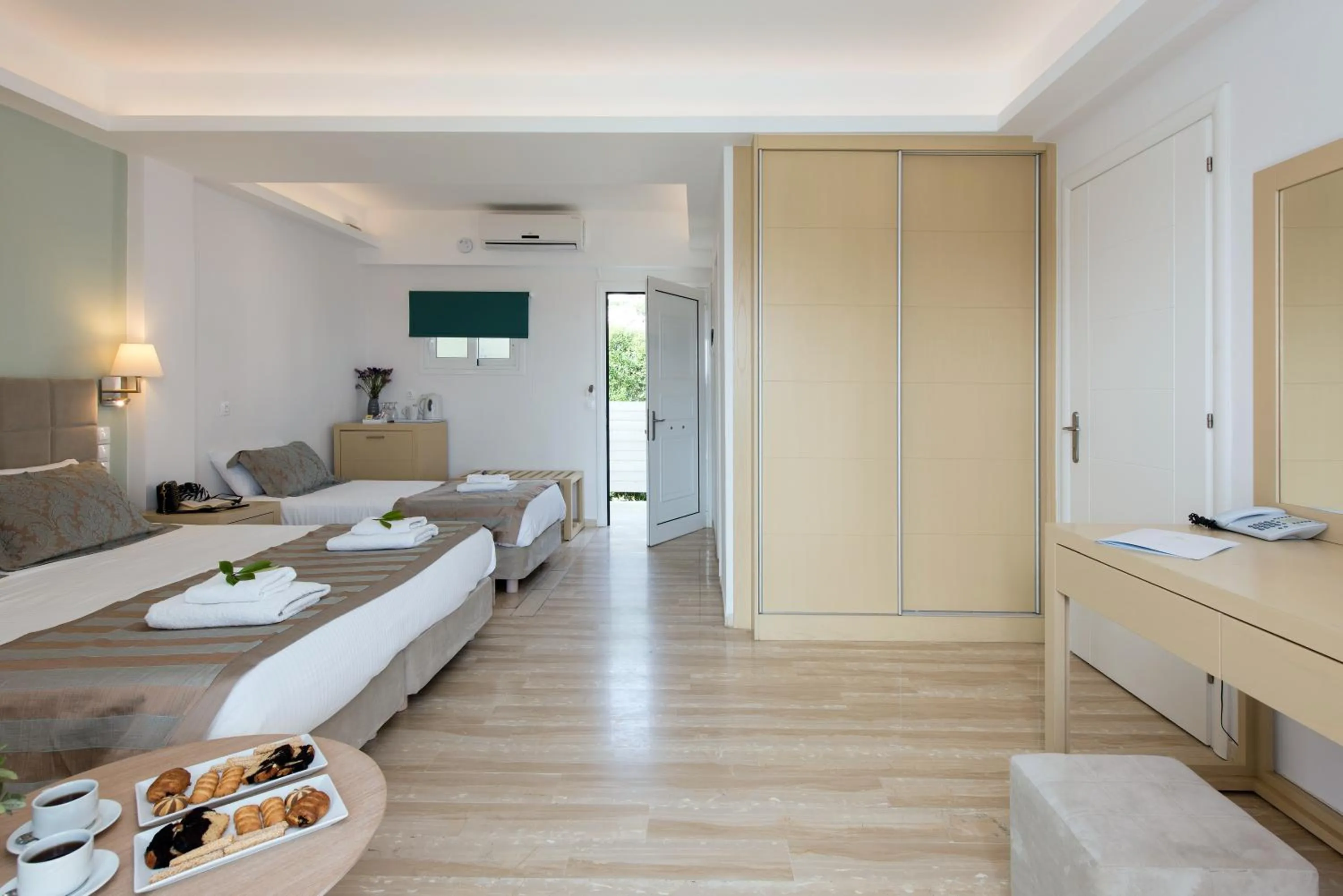 Photo of the whole room, Bed in Melina Bay Boutique Hotel