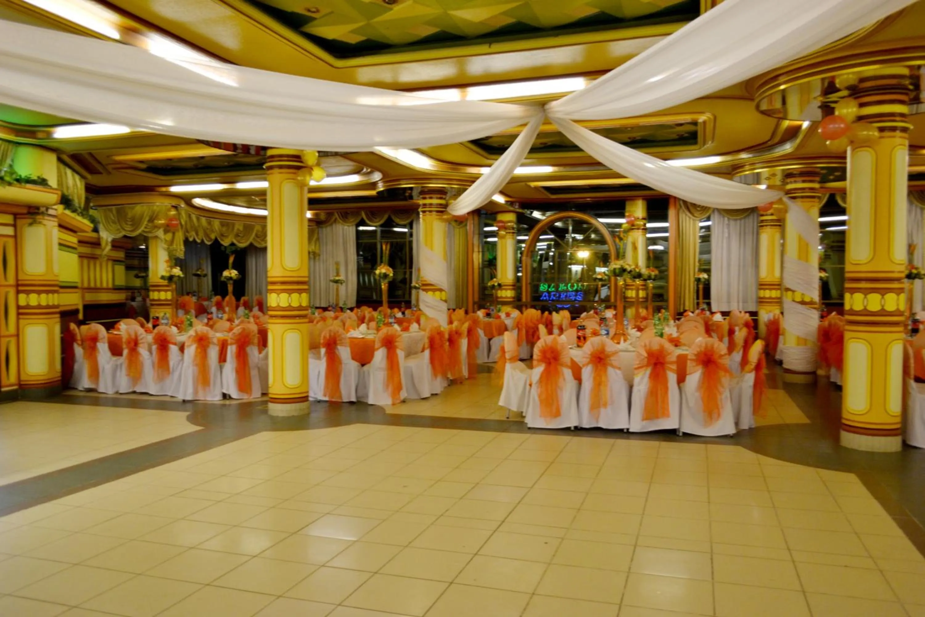 Banquet/Function facilities in Golden Palace