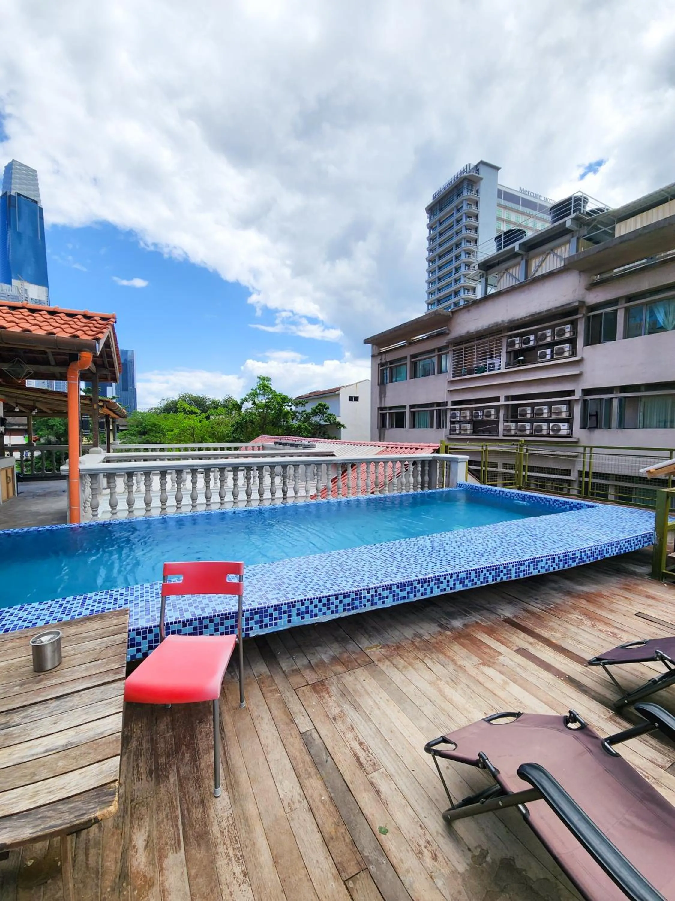 Swimming pool in Bestow Boutique Hotel