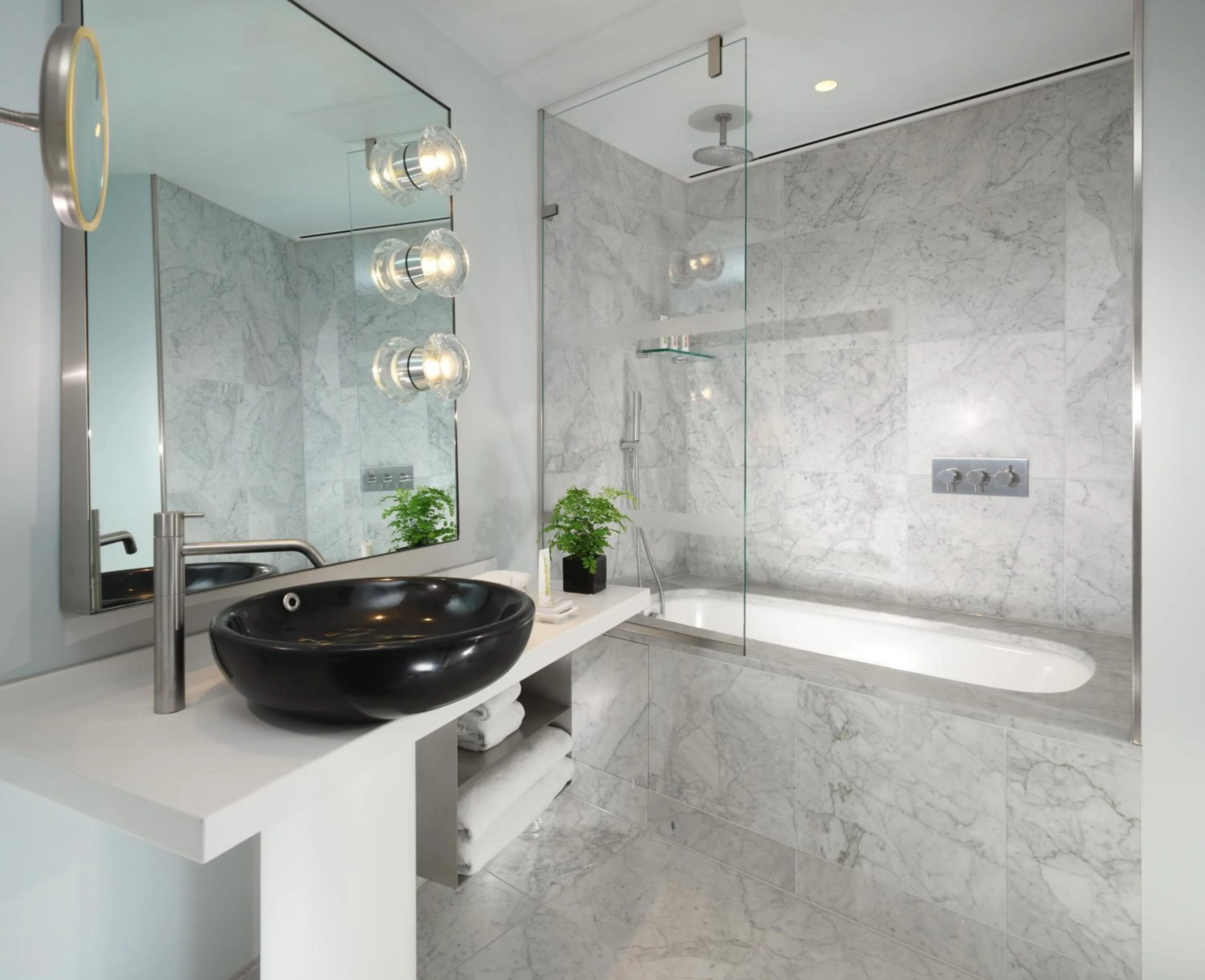 Bathroom in Sea Containers London