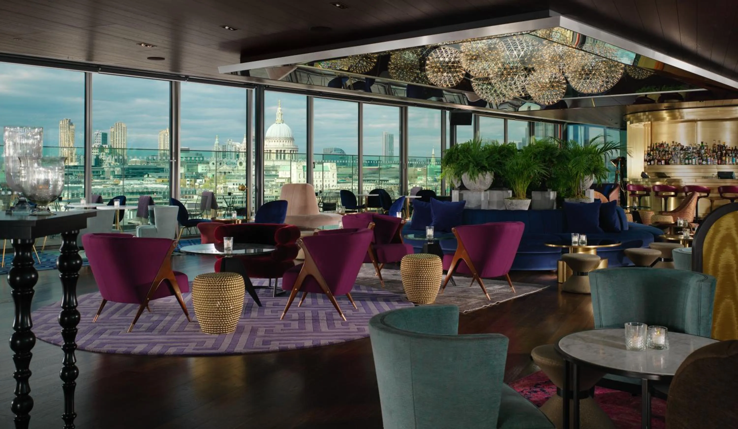 Lounge or bar in Sea Containers London