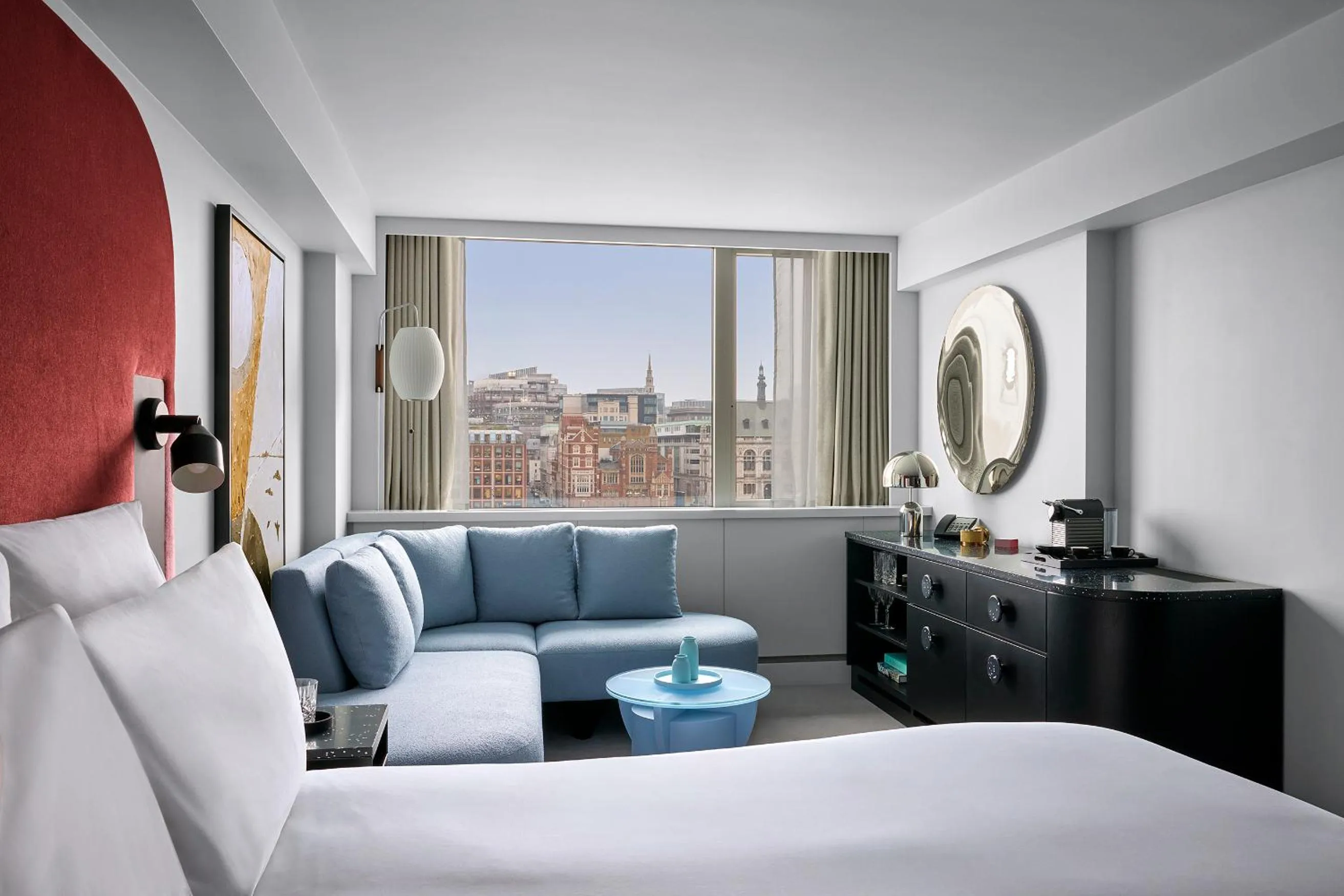Bedroom, Bed in Sea Containers London