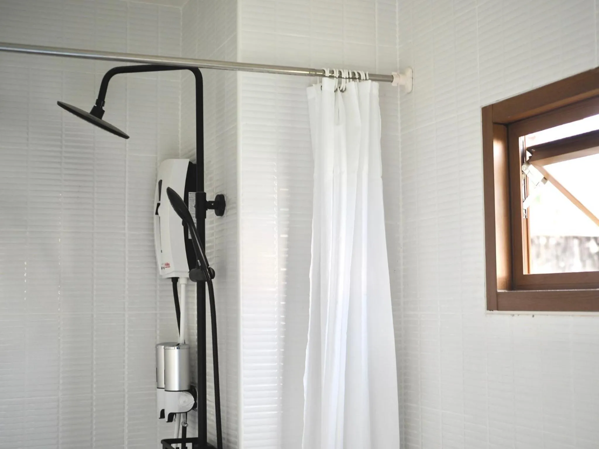 Shower in Krung Tone Hostel