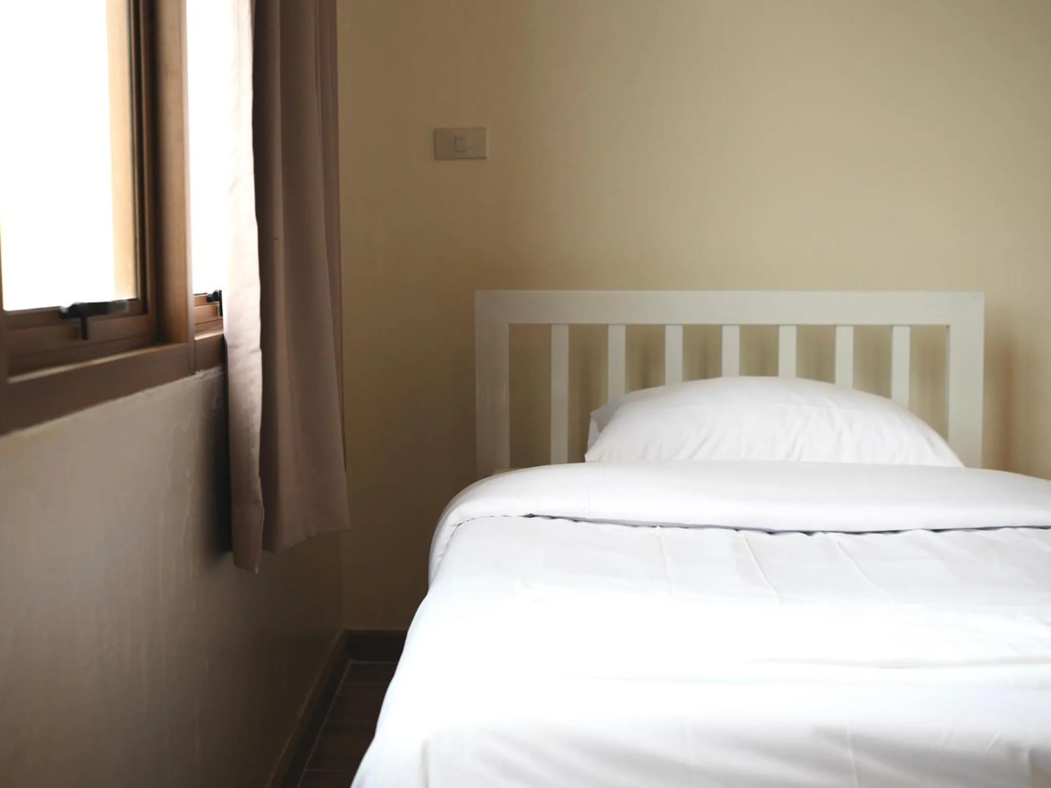 Bedroom, Bed in Krung Tone Hostel