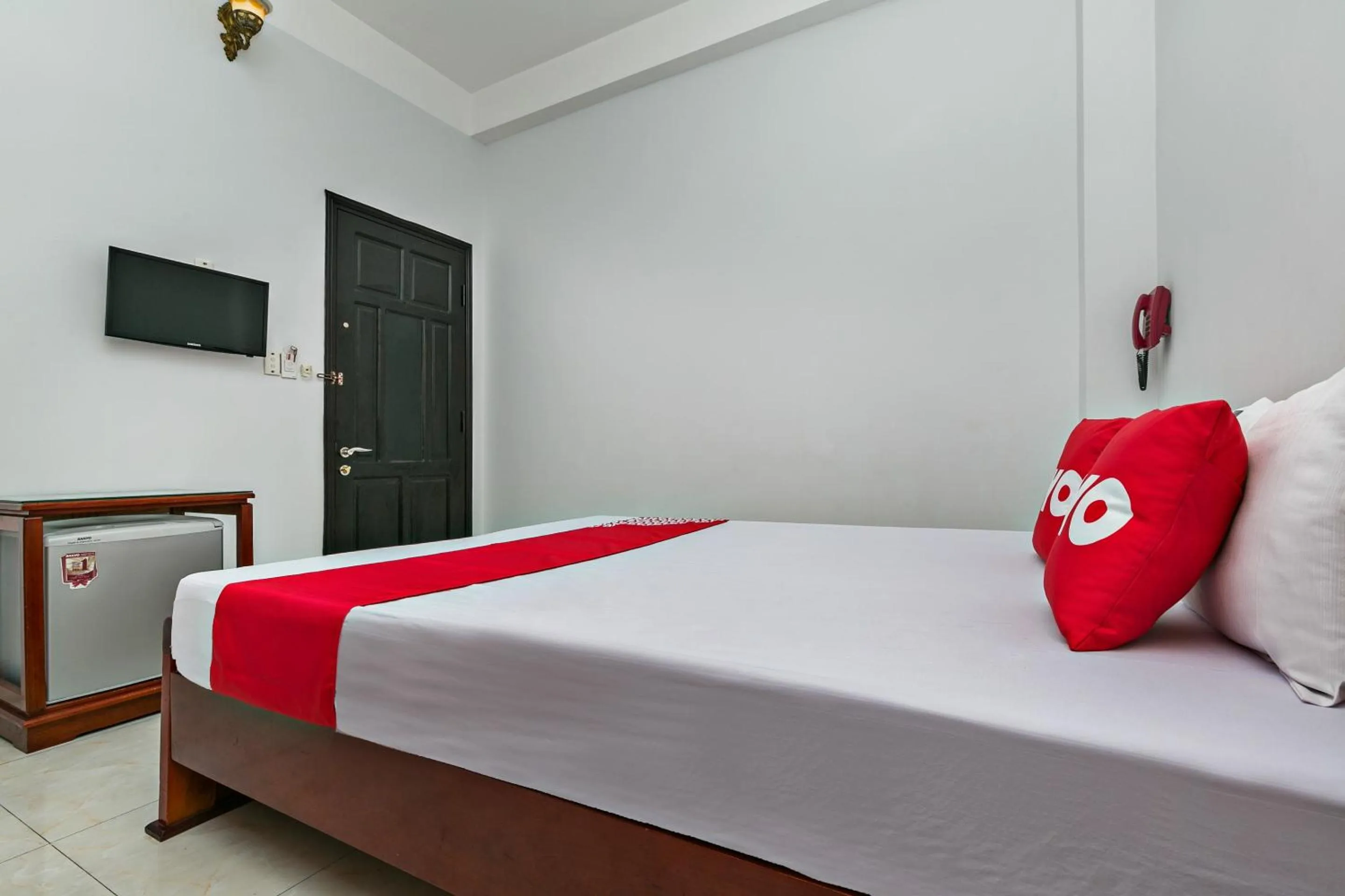 Bedroom in Loan Anh 2 Hotel