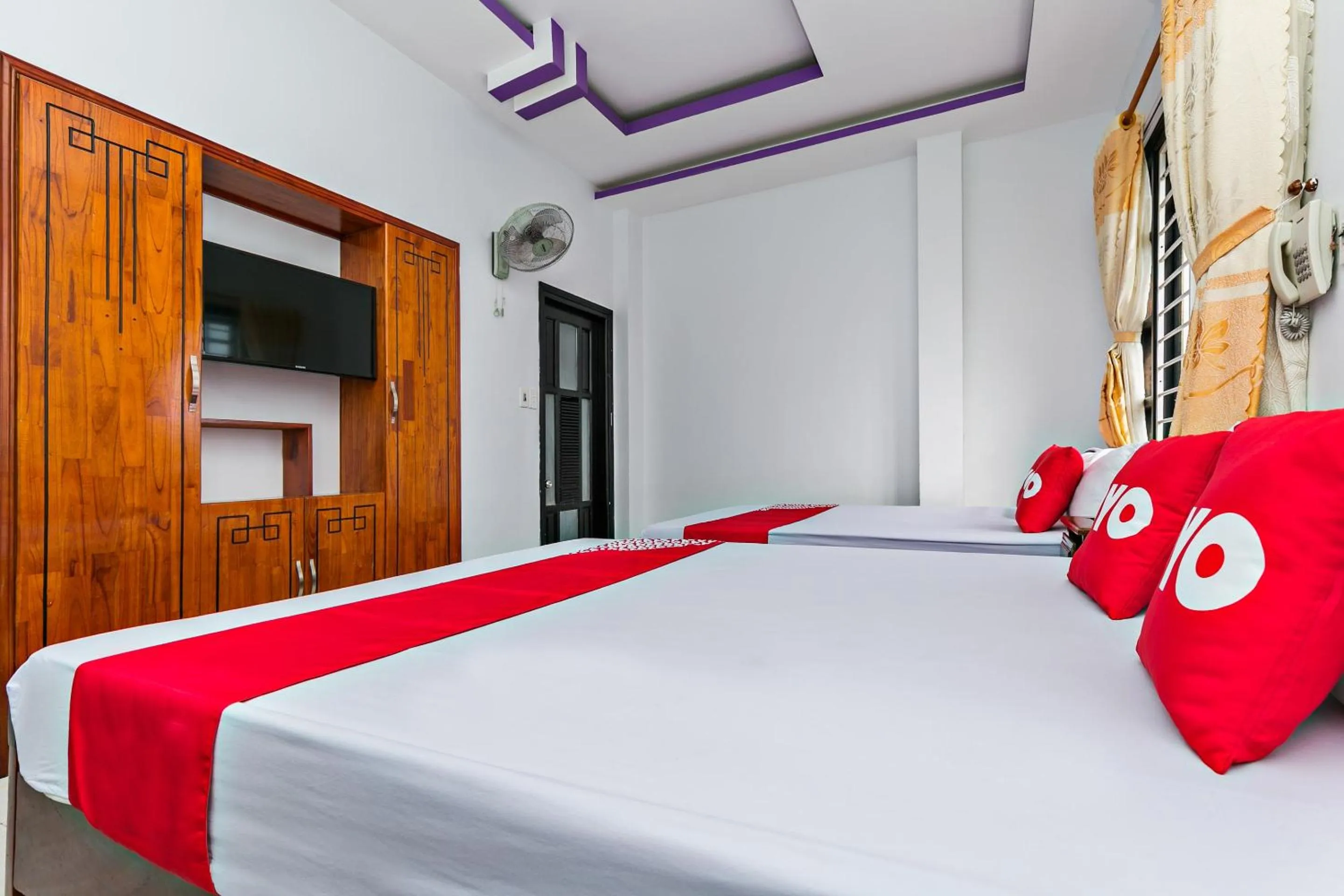 Bedroom in Loan Anh 2 Hotel