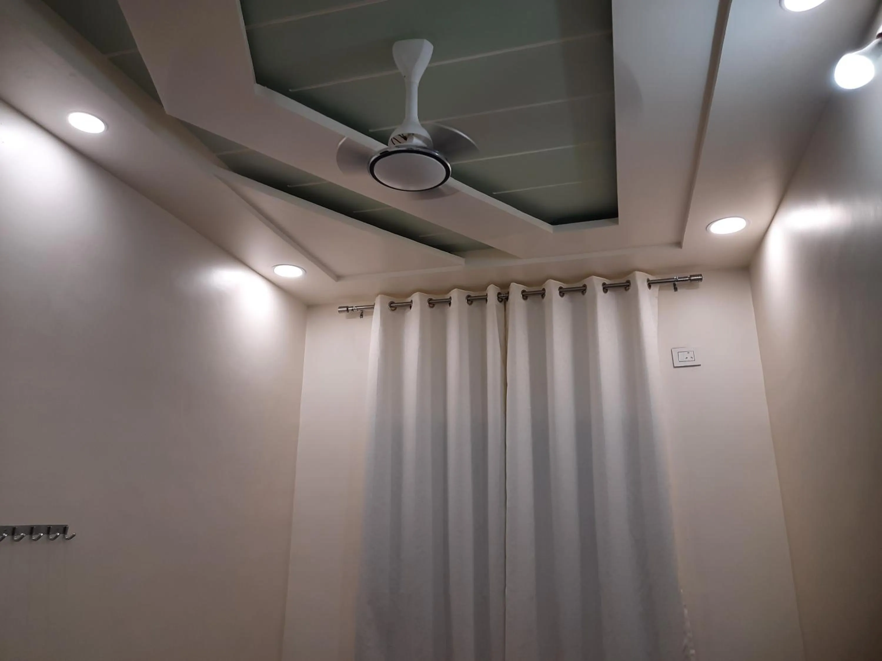 Shriguru Guest House Akkalkot