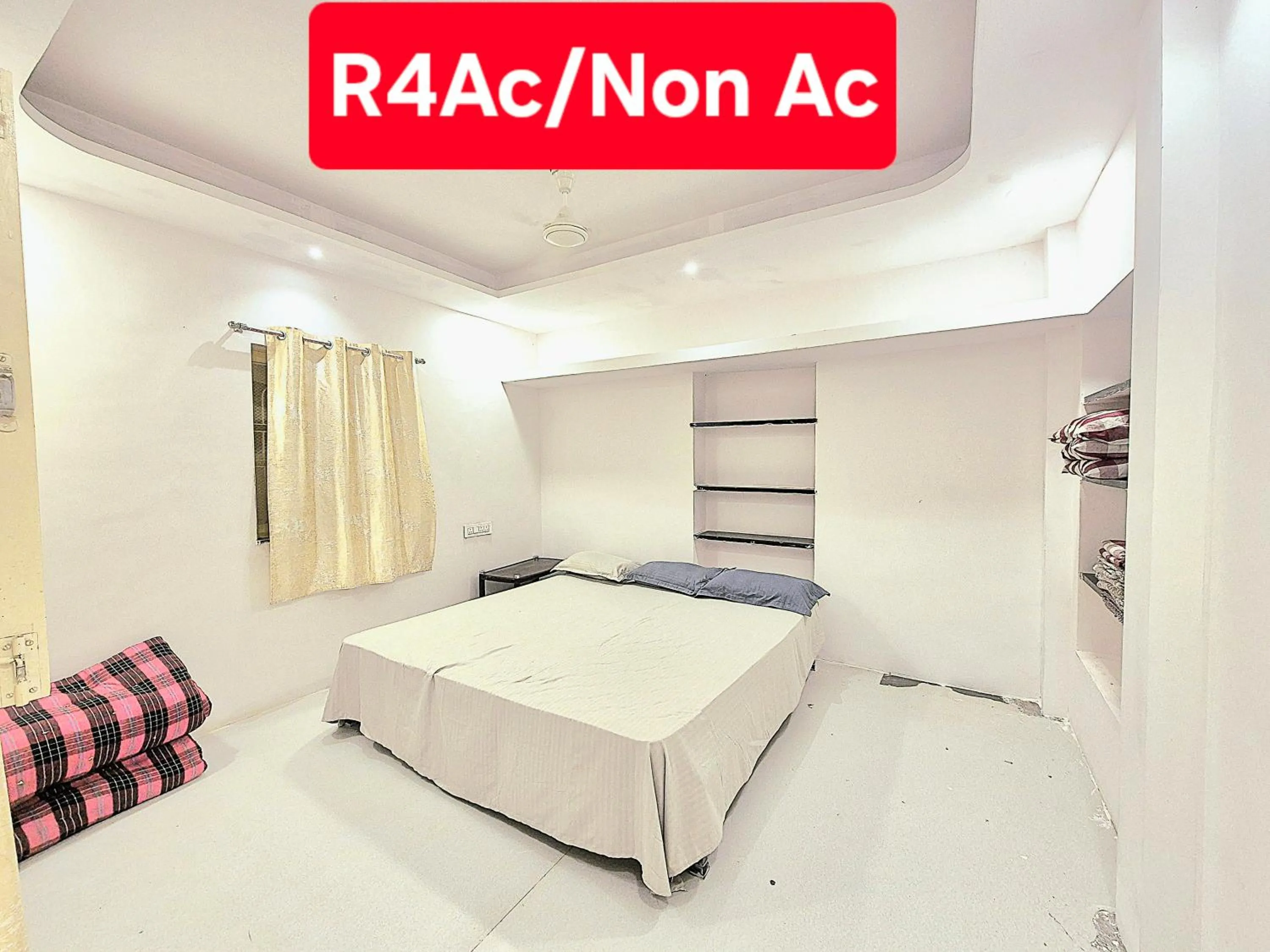 Bed in Shriguru Guest House Akkalkot