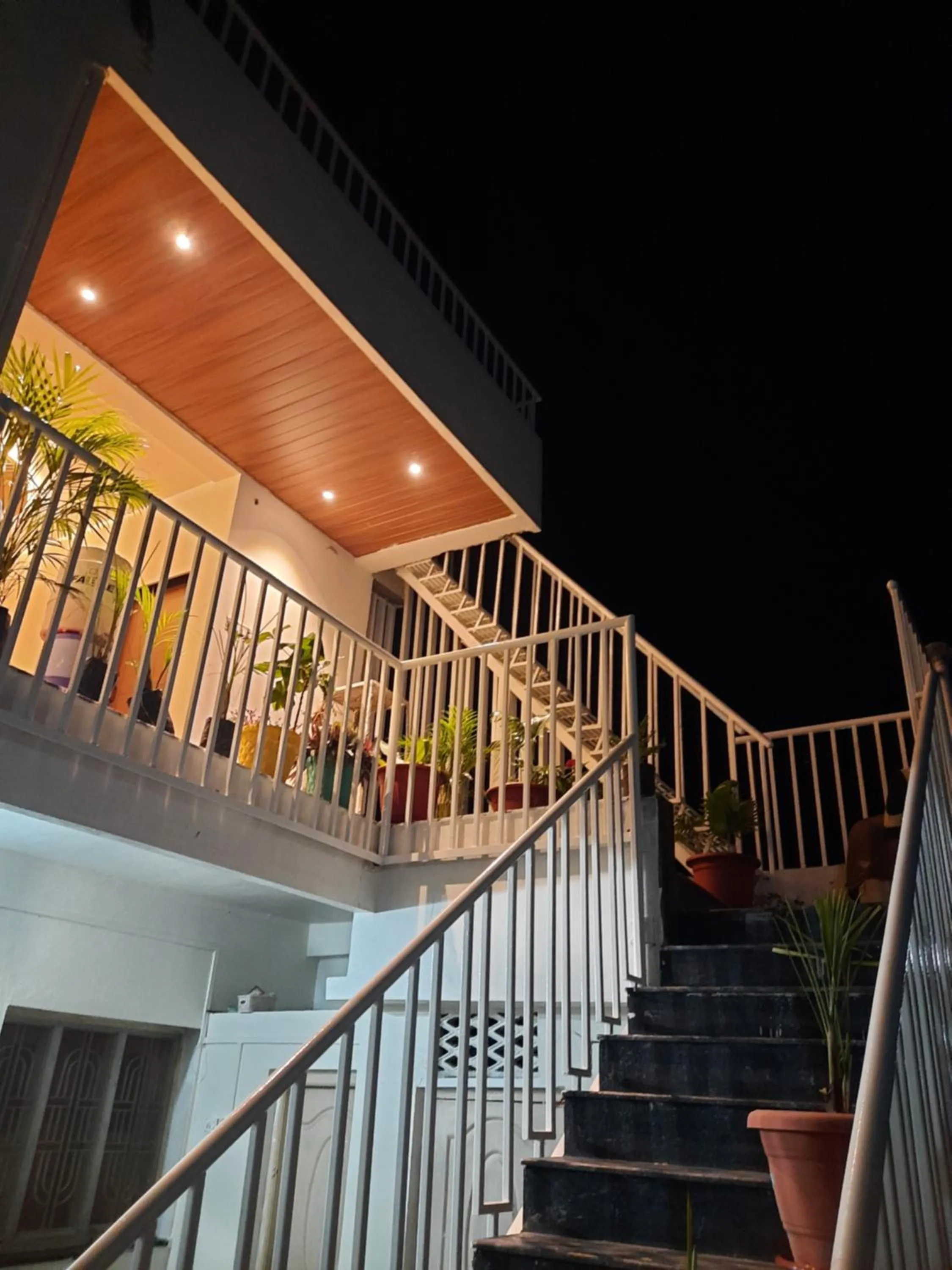 Night in Shriguru Guest House Akkalkot