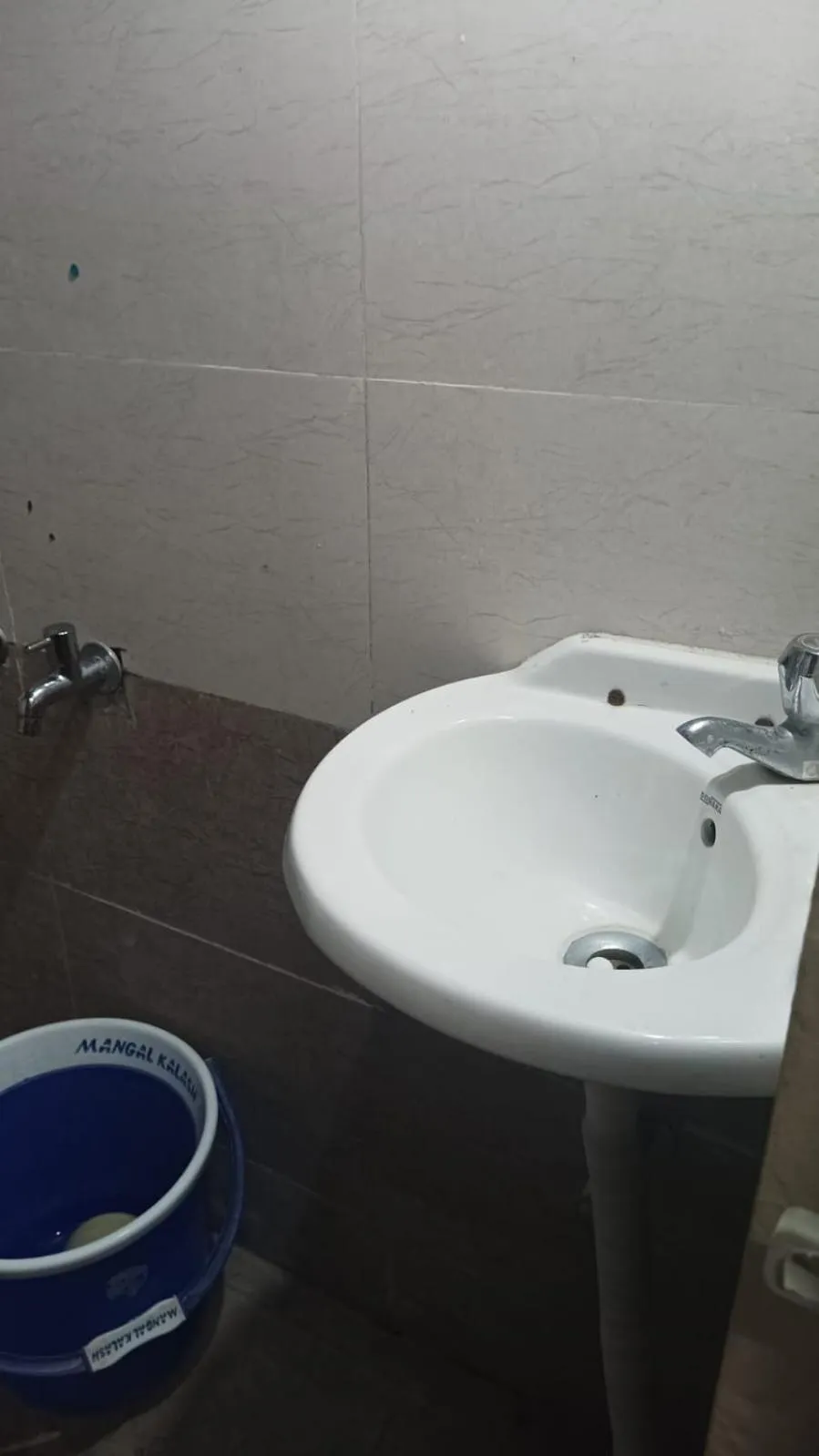 Bathroom in Shriguru Guest House Akkalkot