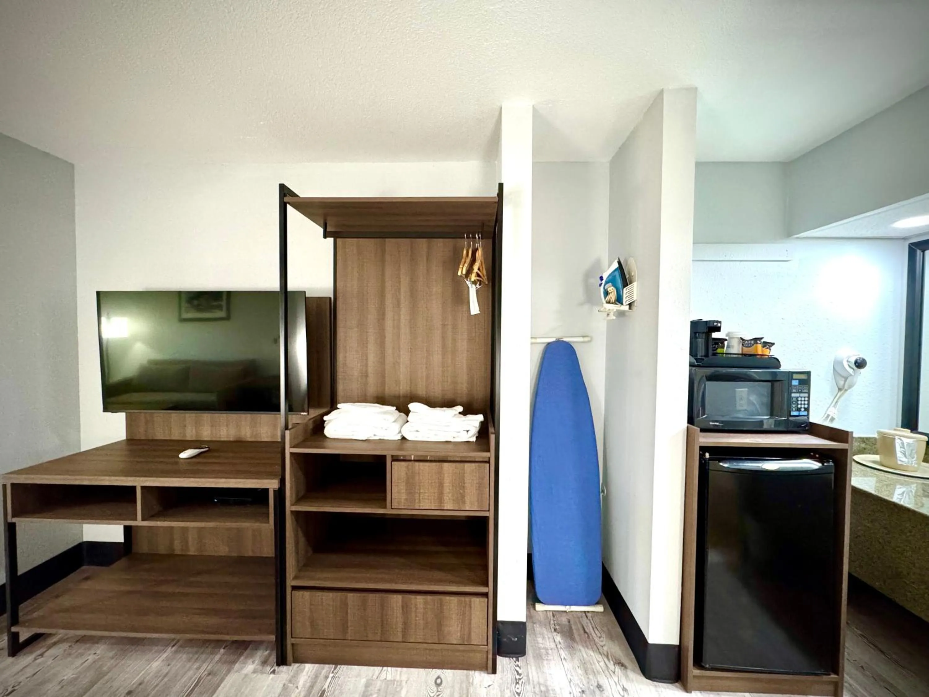 Bed in Super 8 by Wyndham Clovis