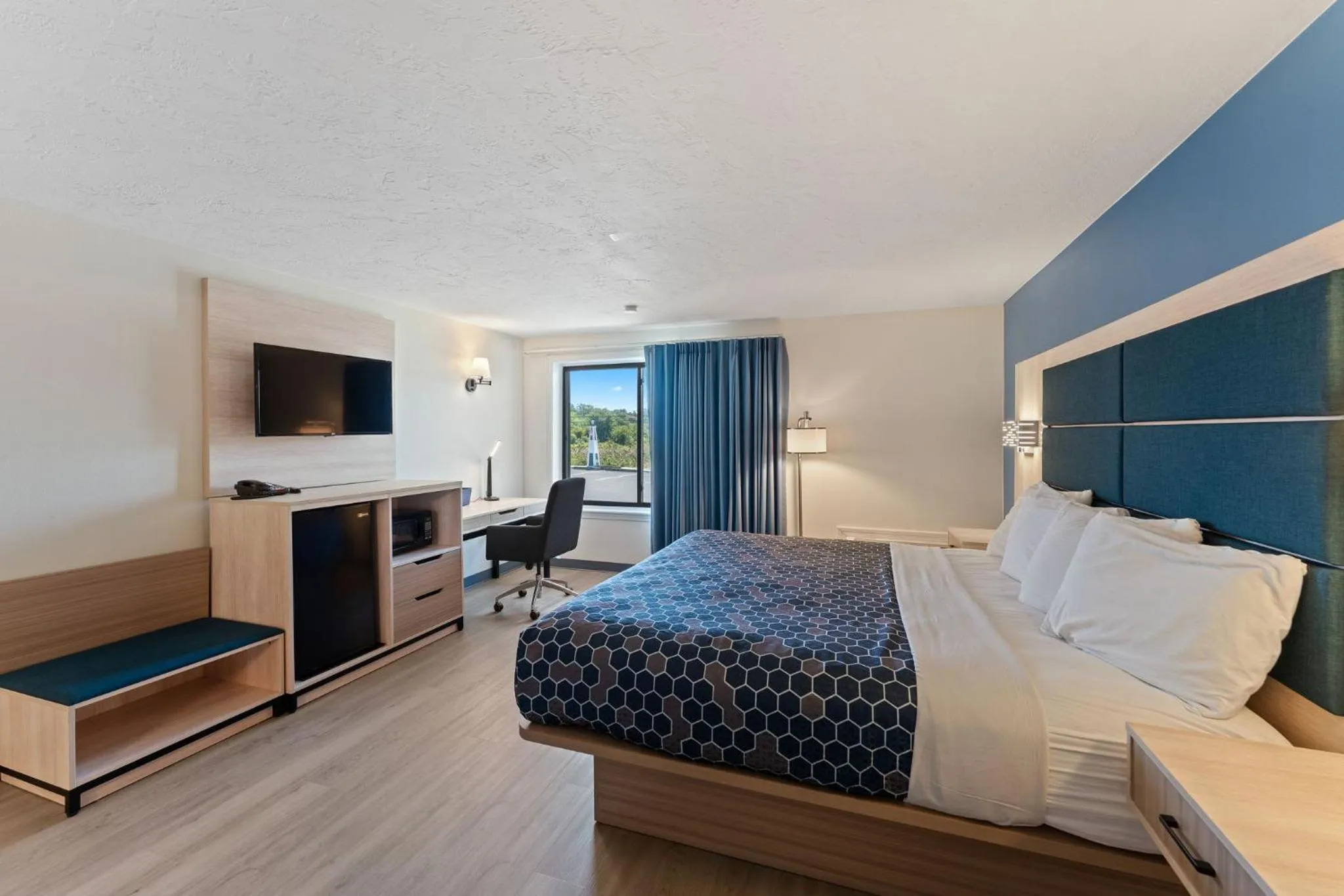 Bedroom, Bed in Pilgrim Sands on Long Beach