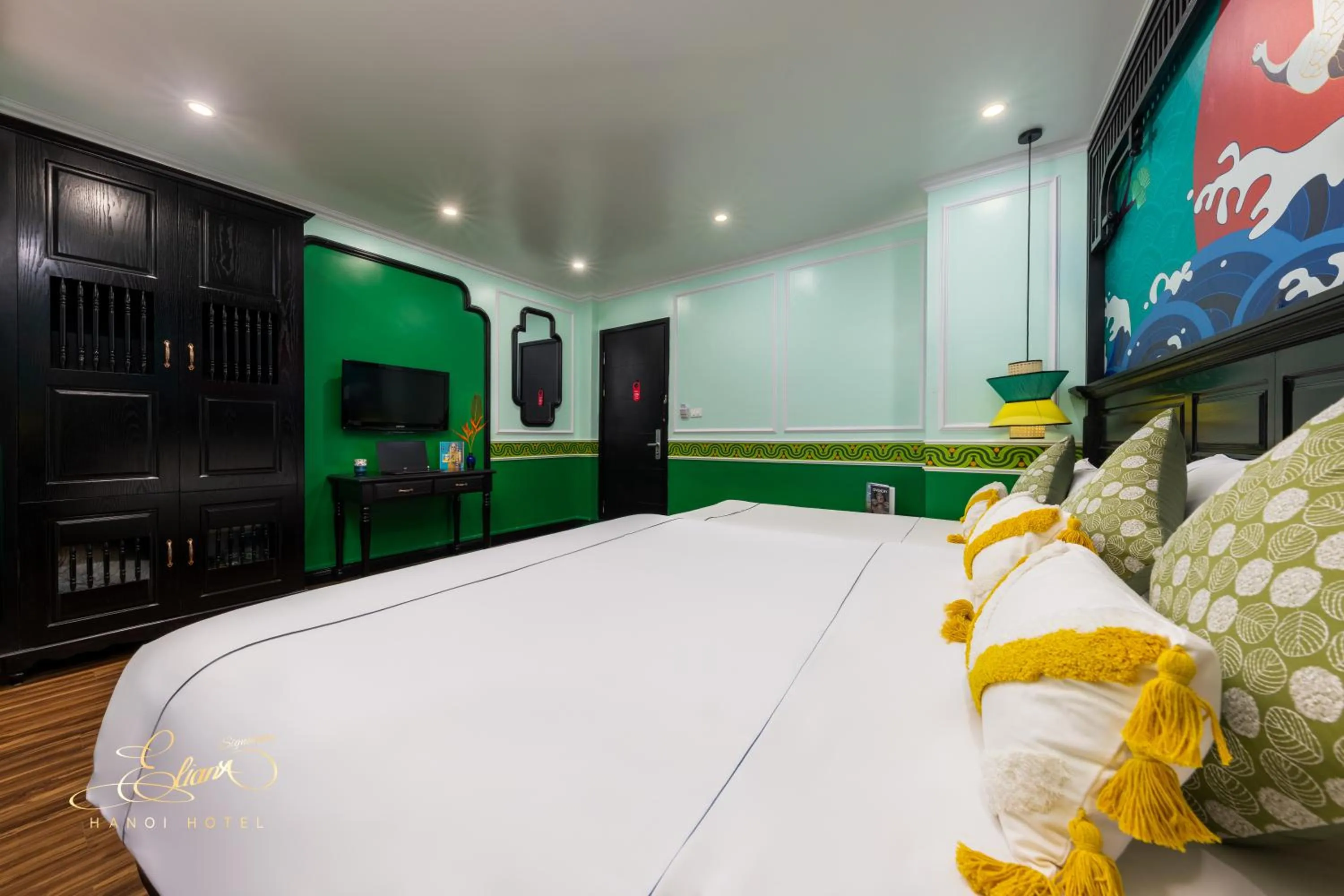 Communal lounge/ TV room, Bed in Eliana Signature Hanoi Hotel