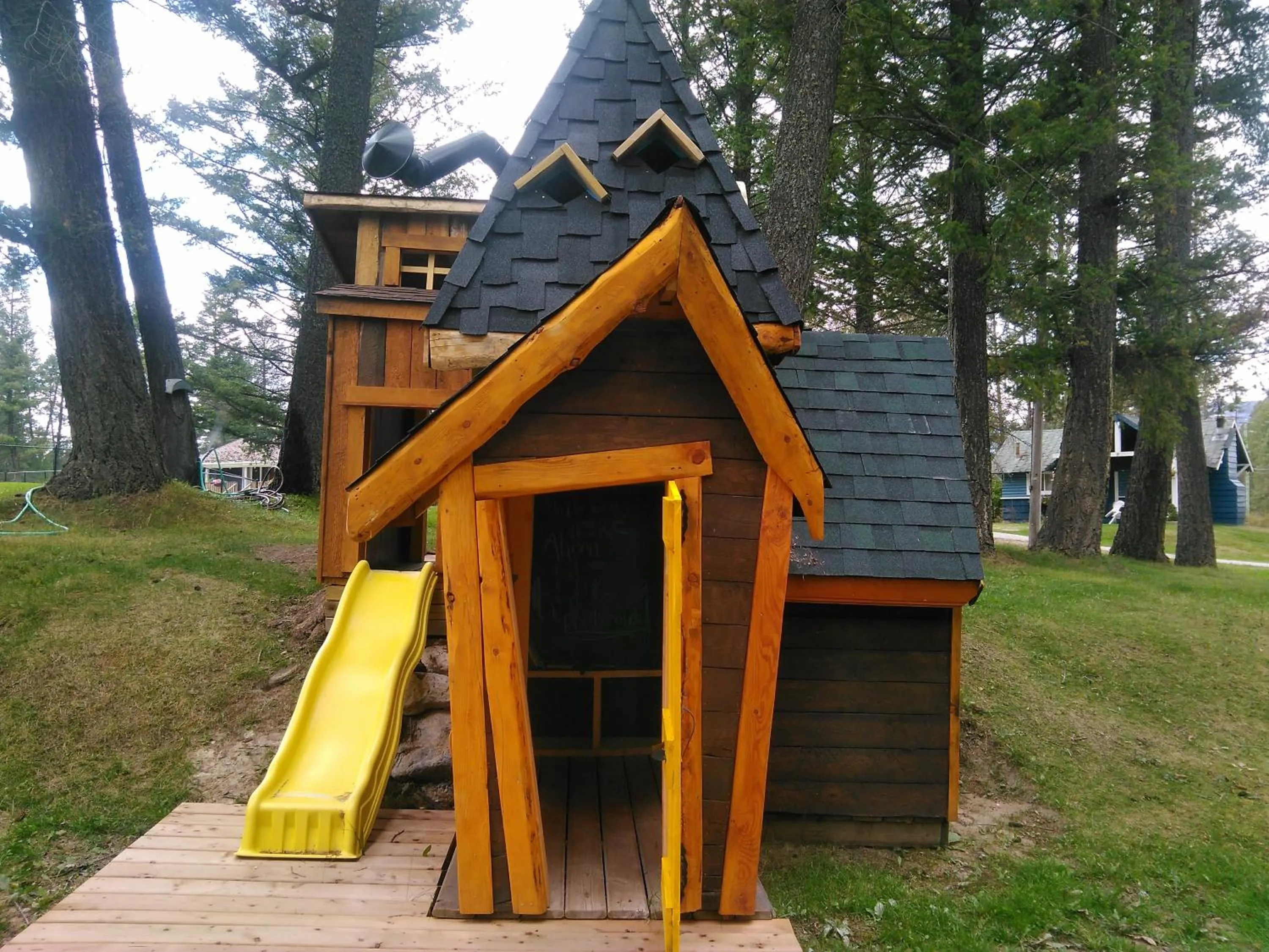 Children play ground in Fairmont Mountain Bungalows